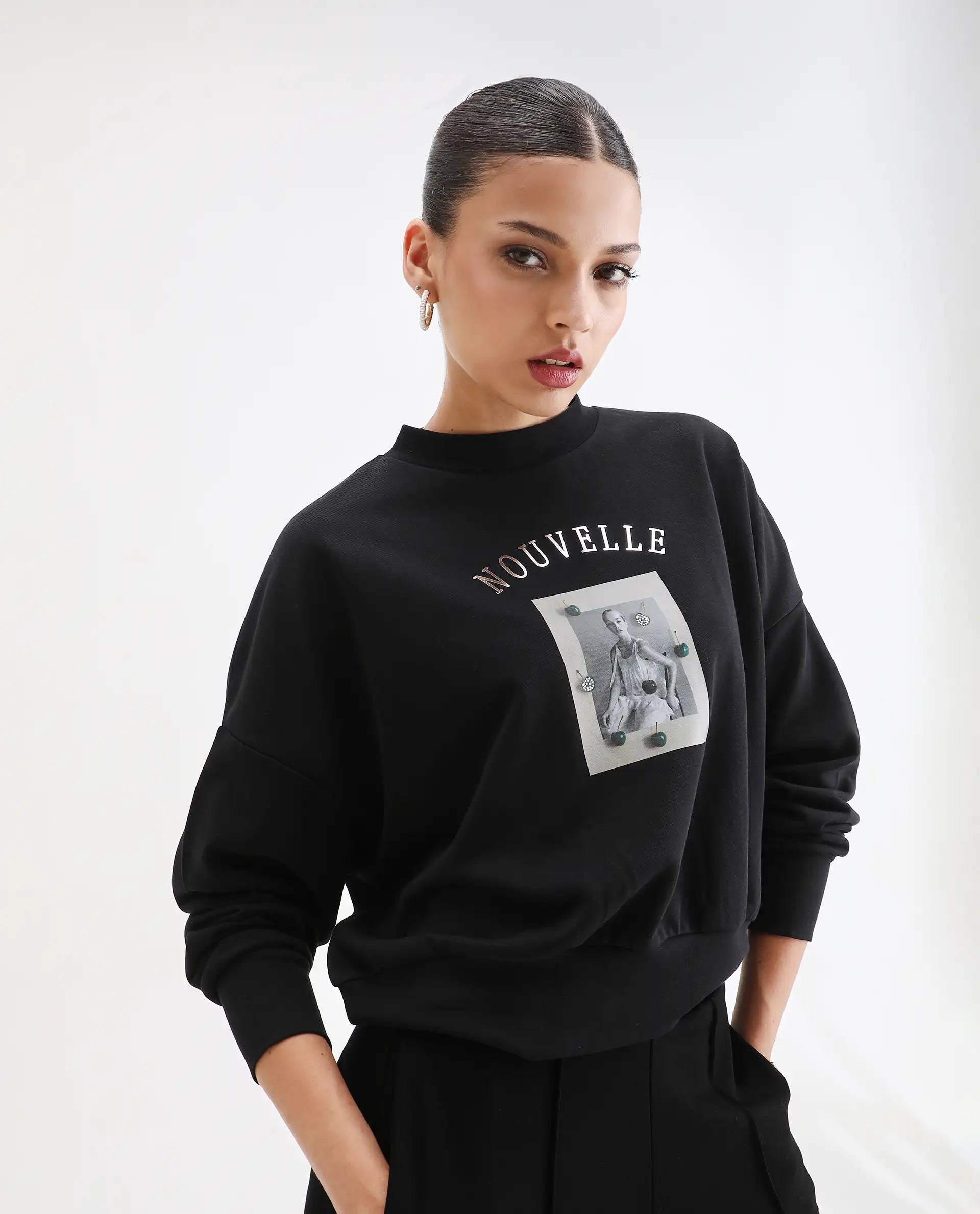 Rareism Women's Flen Black Cotton Blend Crew Neck Oversize Fit Graphic Print Sweatshirt