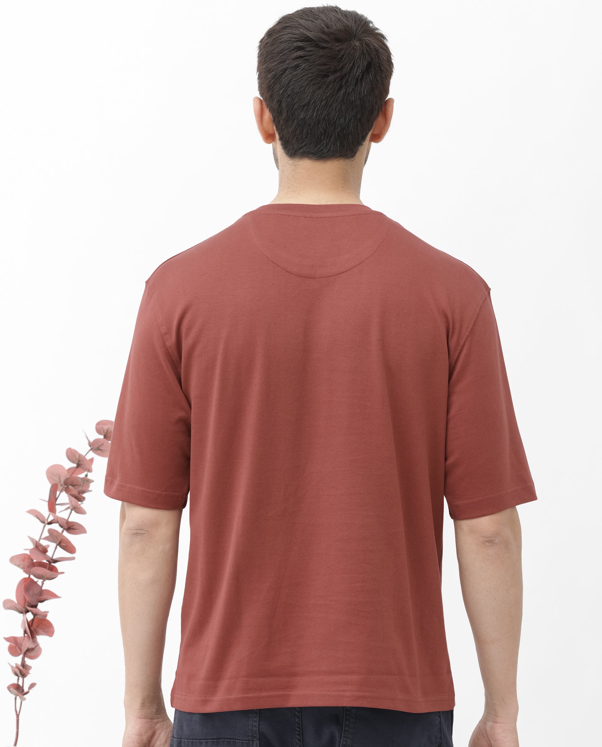 Rare Rabbit Men's Gallos Rust Short Sleeve Oversized Solid T-Shirt