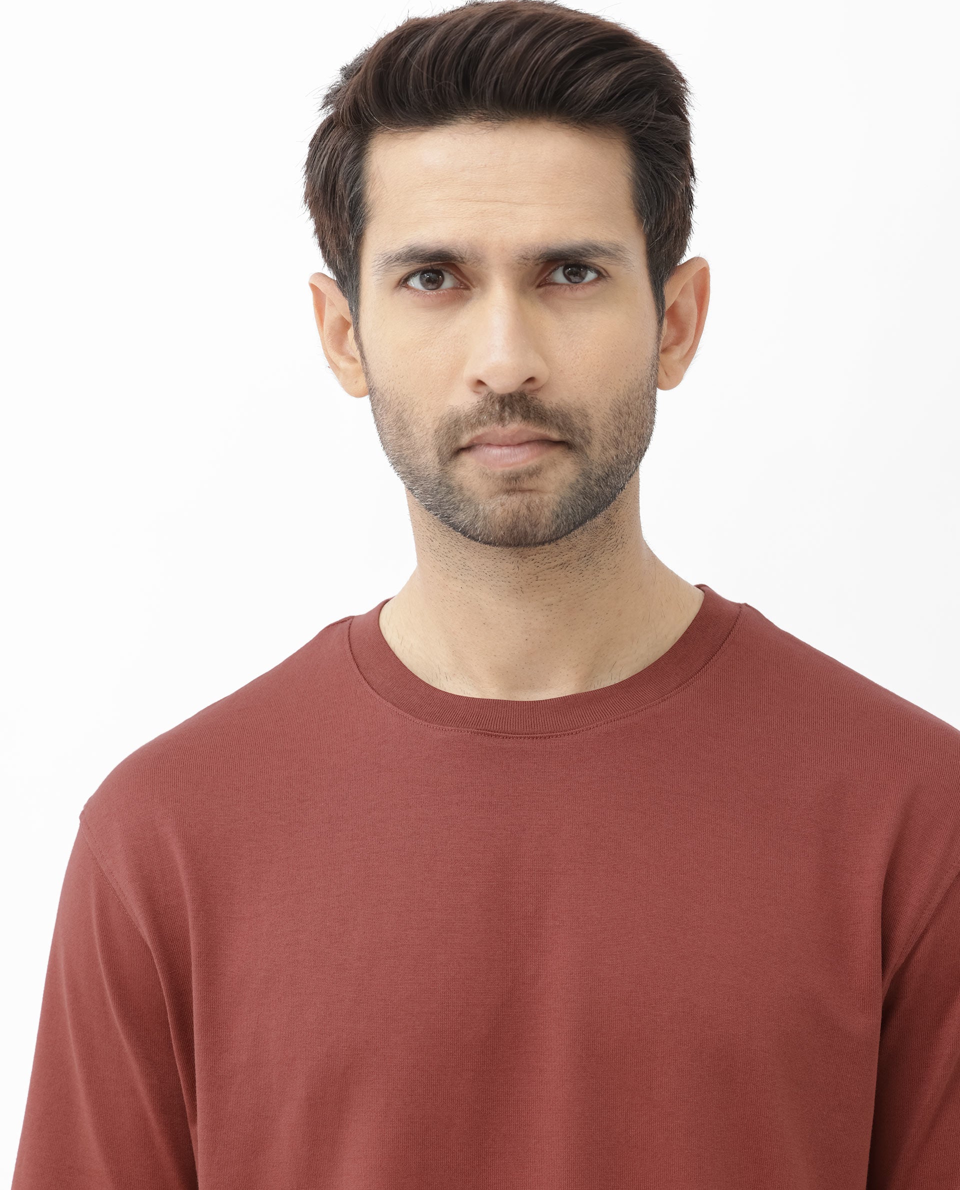 Rare Rabbit Men's Gallos Rust Short Sleeve Oversized Solid T-Shirt