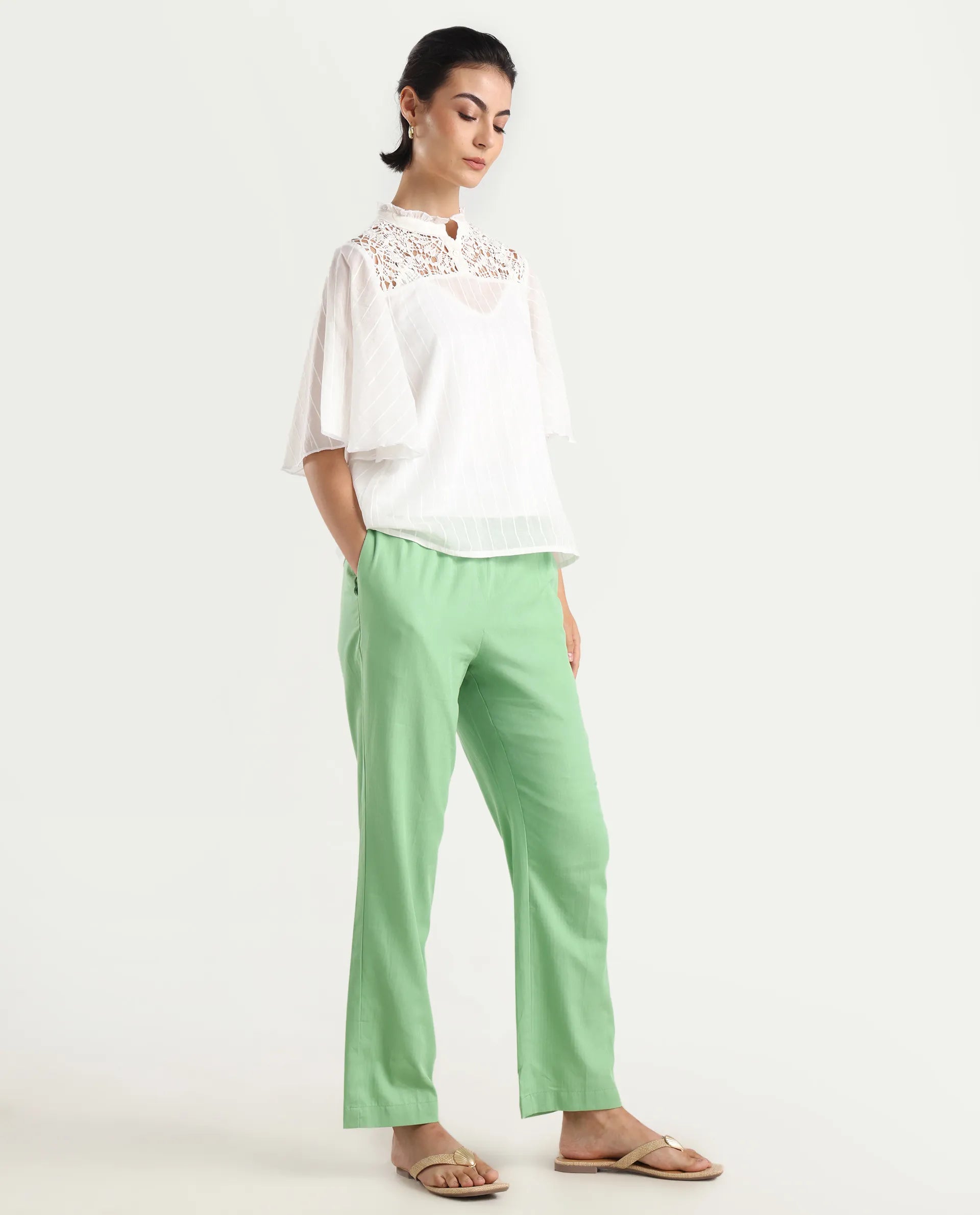 Rareism Women's Ged Green Cotton Abstract Print Ankle Length Straight Fit Trouser