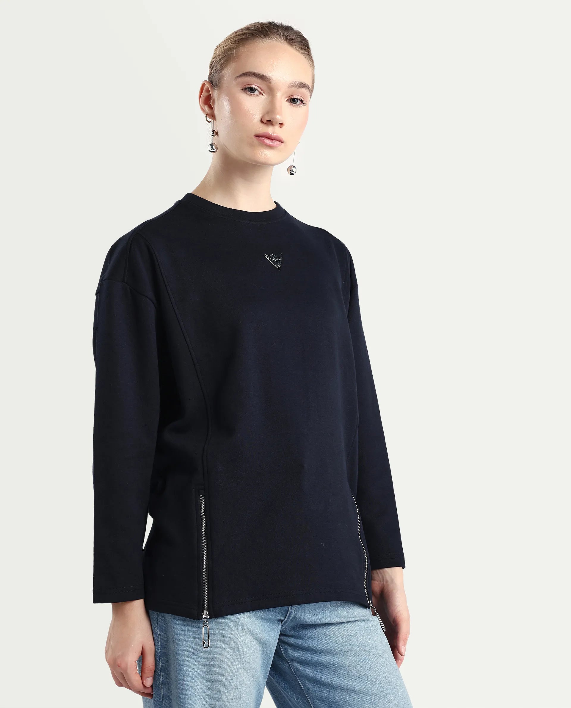 Rareism Women's Gravity Black Cotton Blend Crew Neck Plain Hip Length Relaxed Fit Sweatshirt