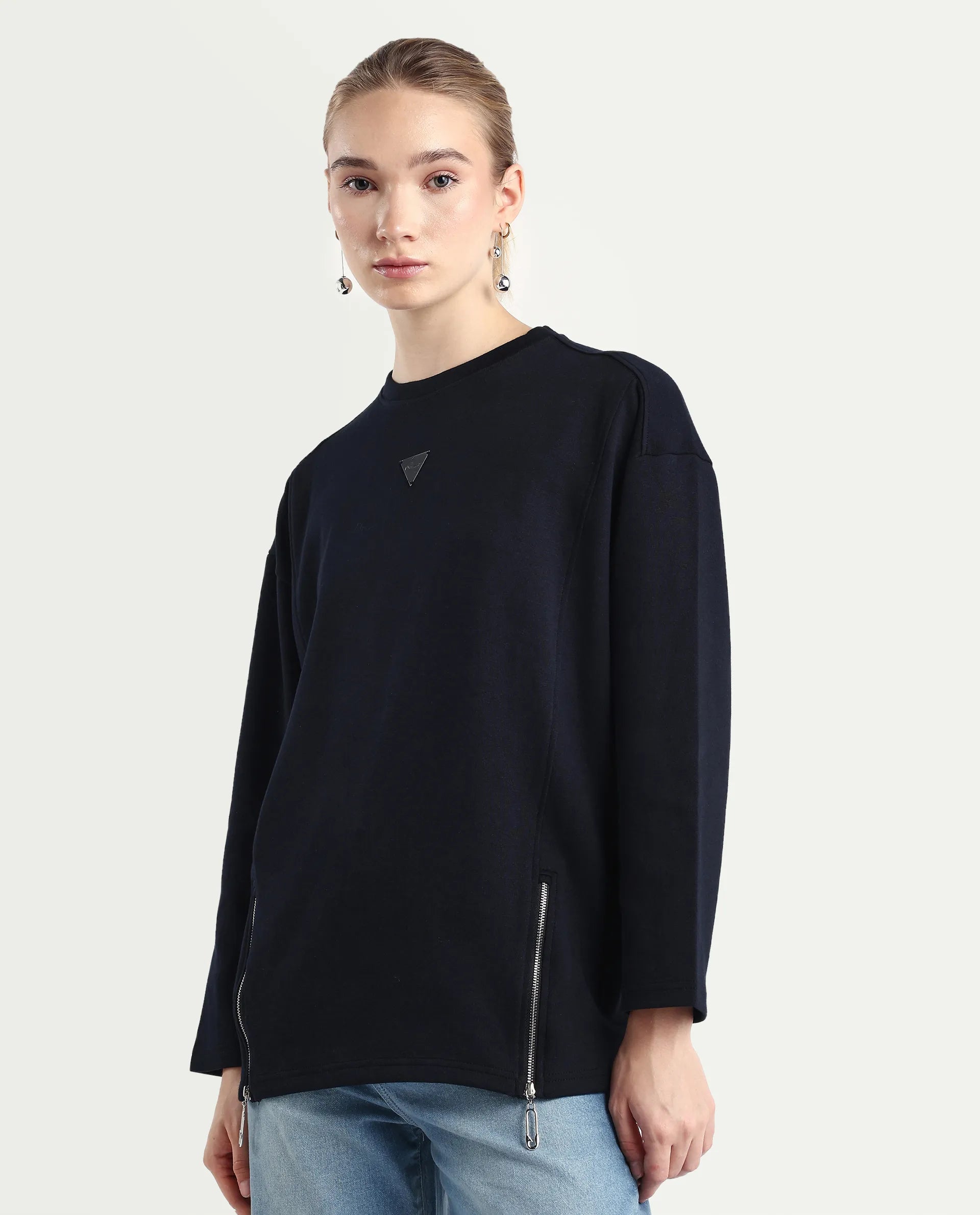 Rareism Women's Gravity Black Cotton Blend Crew Neck Plain Hip Length Relaxed Fit Sweatshirt