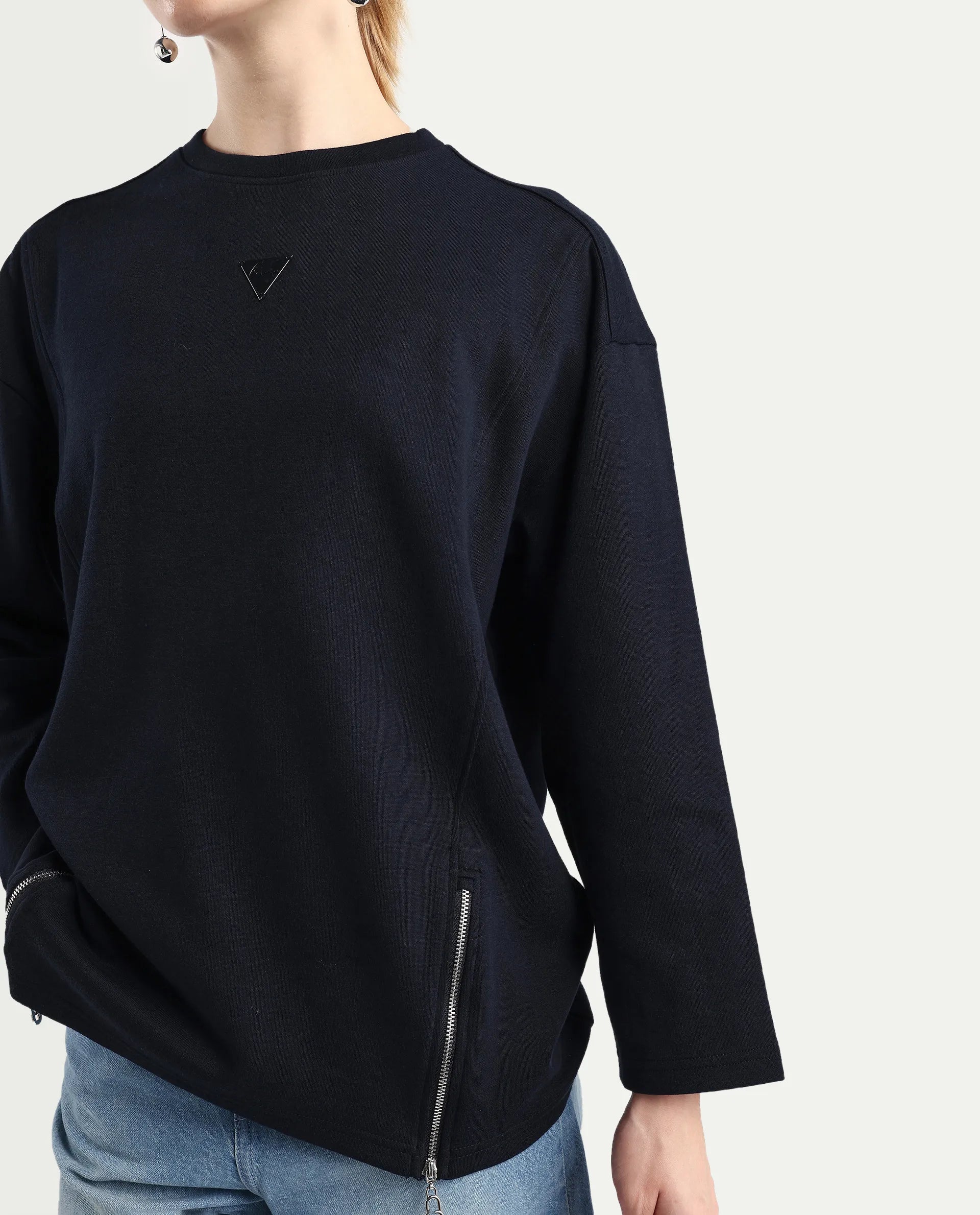 Rareism Women's Gravity Black Cotton Blend Crew Neck Plain Hip Length Relaxed Fit Sweatshirt