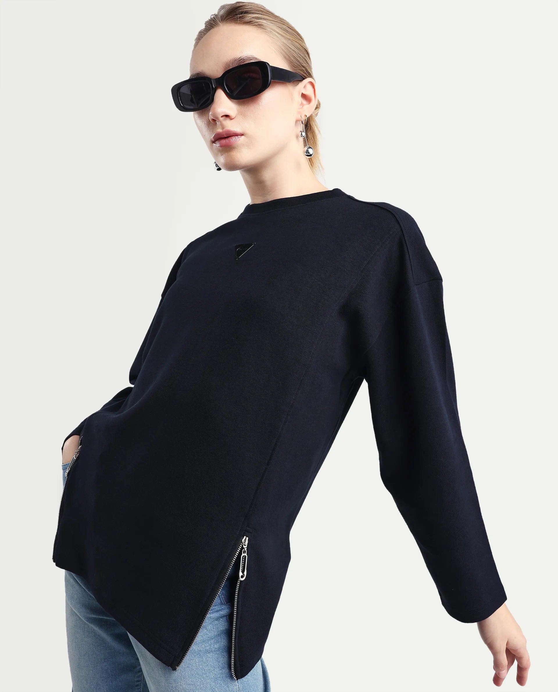 Rareism Women's Gravity Black Cotton Blend Crew Neck Plain Hip Length Relaxed Fit Sweatshirt