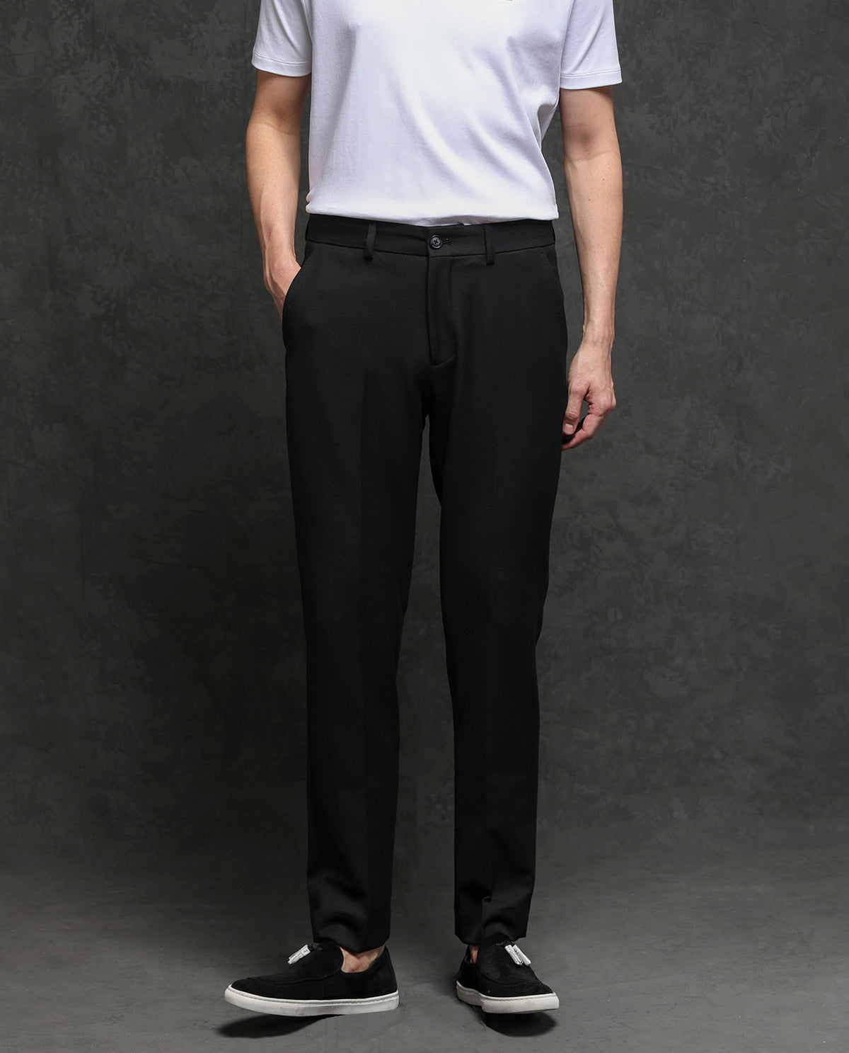 Rare Rabbit Men's Hamlet Black Solid Mid-Rise Regular Fit Premium Trouser