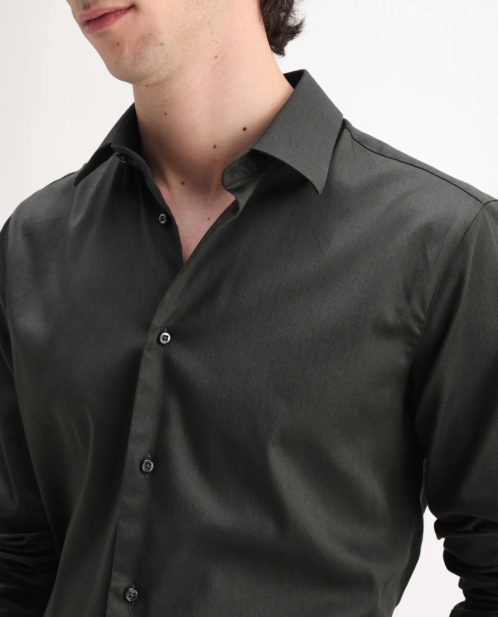 Rare Rabbit Men's Holla-26 Olive Cotton Plain Regular Fit Full Sleeve Collared Shirt