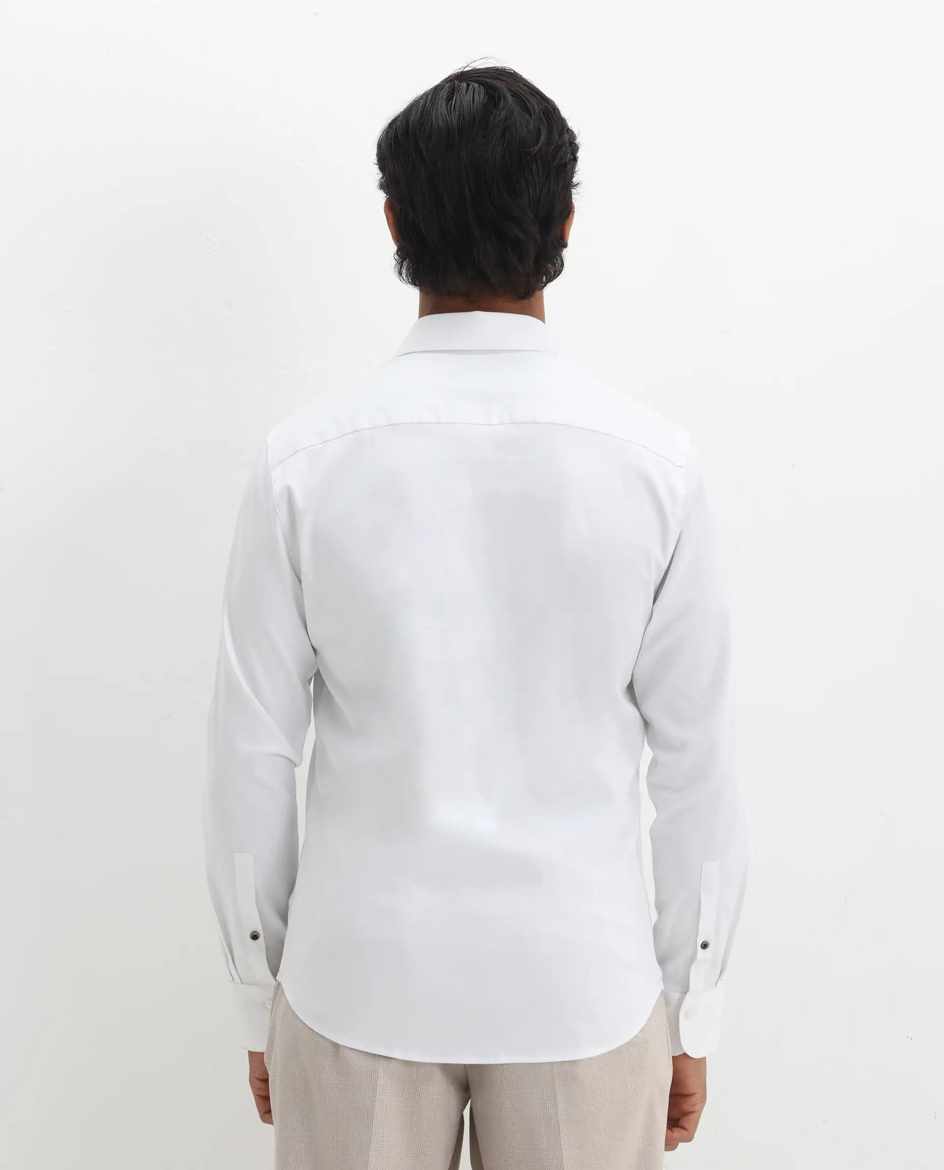 Rare Rabbit Men's Holla-26 White Cotton Plain Regular Fit Full Sleeve Collared Shirt