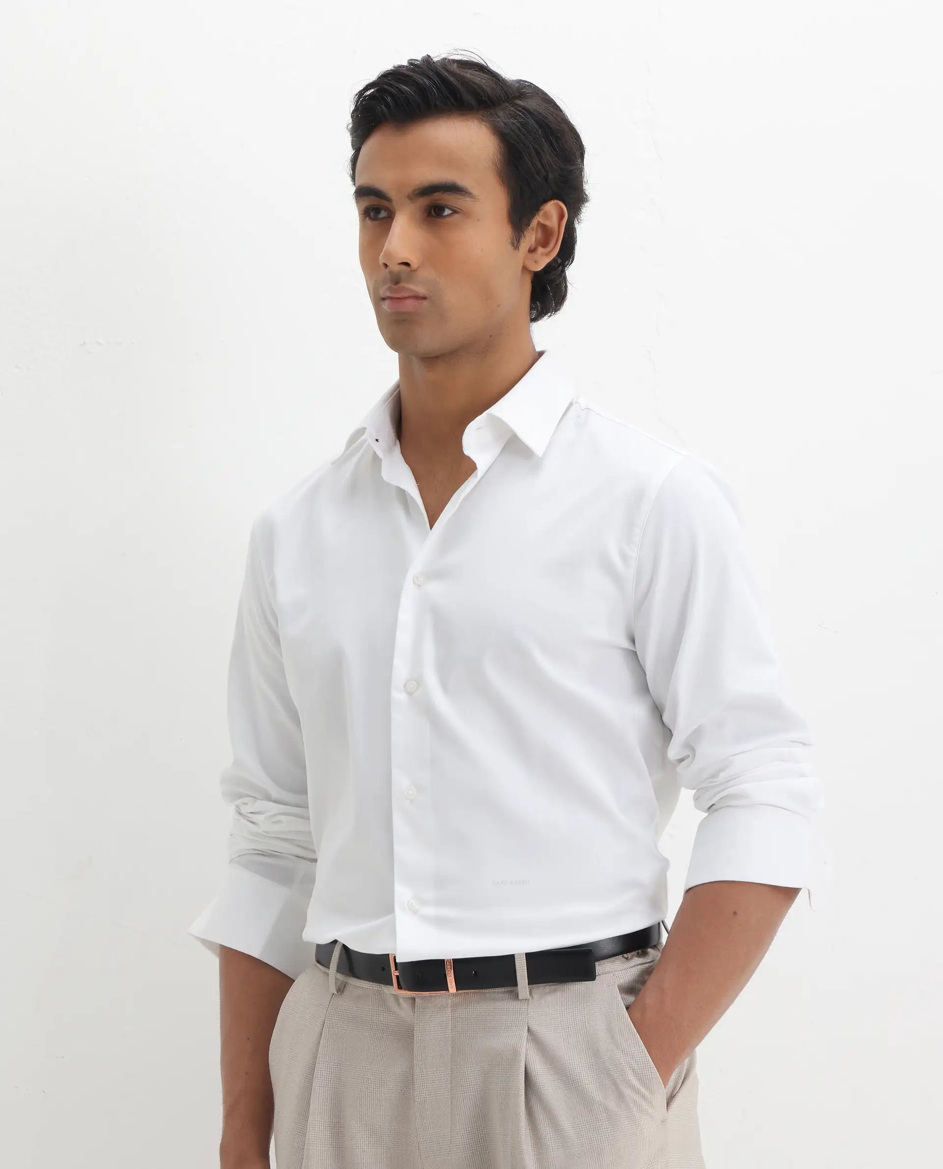 Rare Rabbit Men's Holla-26 White Cotton Plain Regular Fit Full Sleeve Collared Shirt