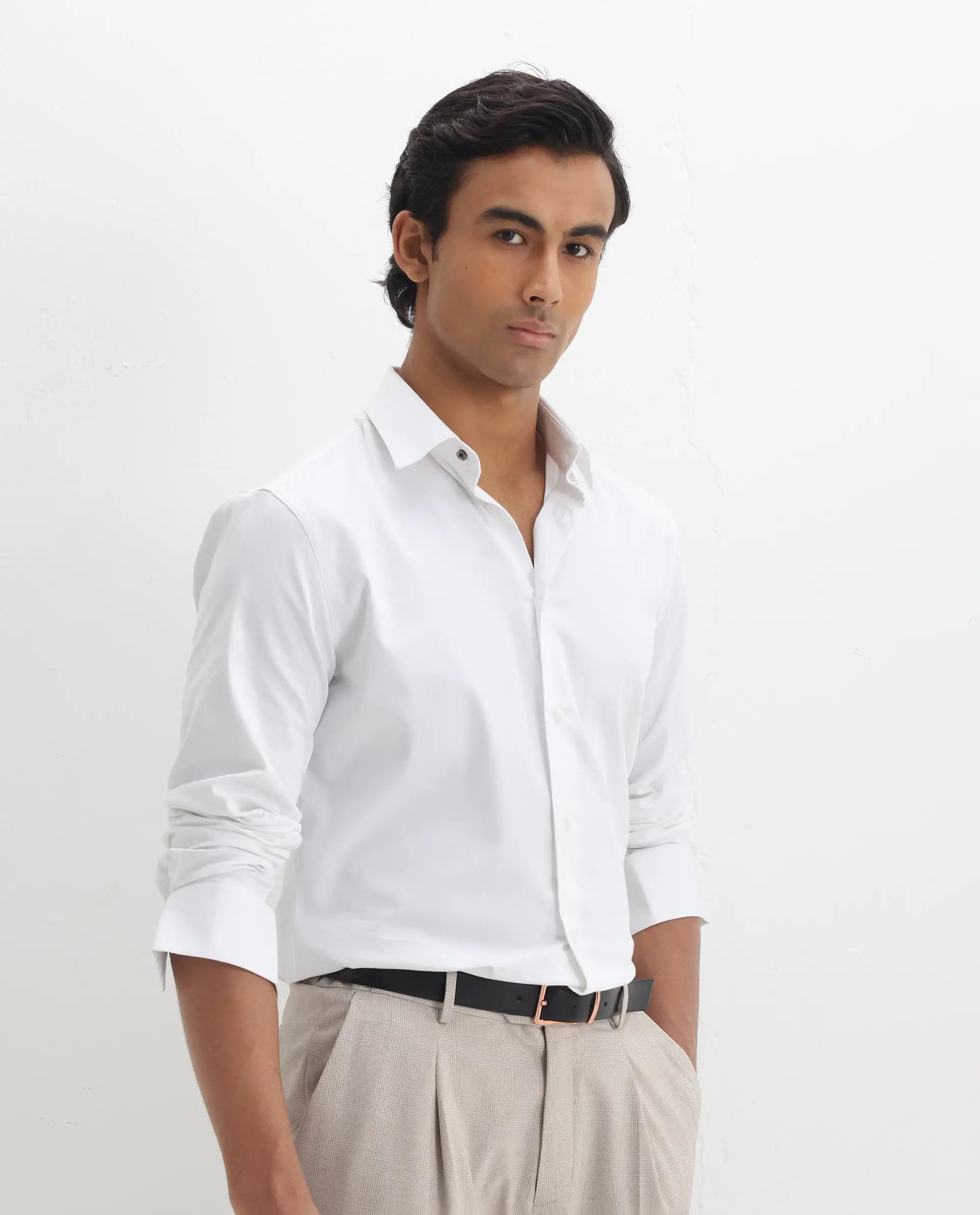 Rare Rabbit Men's Holla-26 White Cotton Plain Regular Fit Full Sleeve Collared Shirt