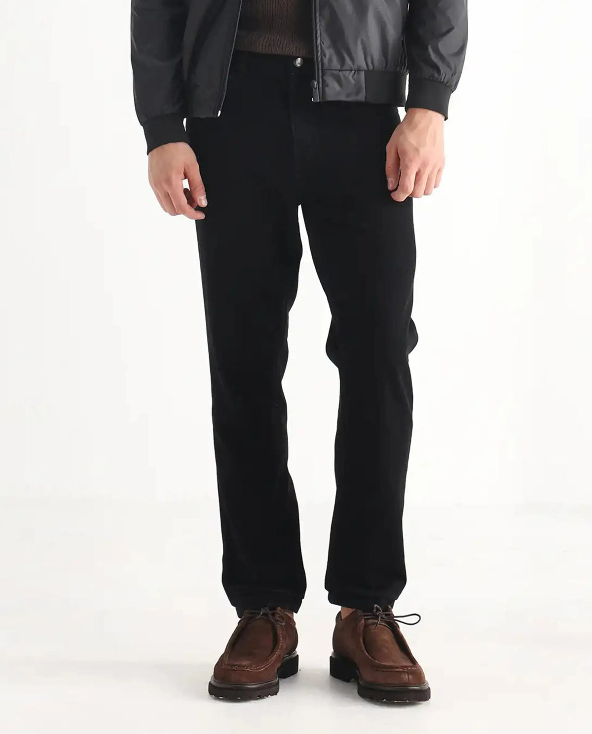 Rare Rabbit Men's Khal Black Cotton Plain Kurt Carrot Fit Jeans