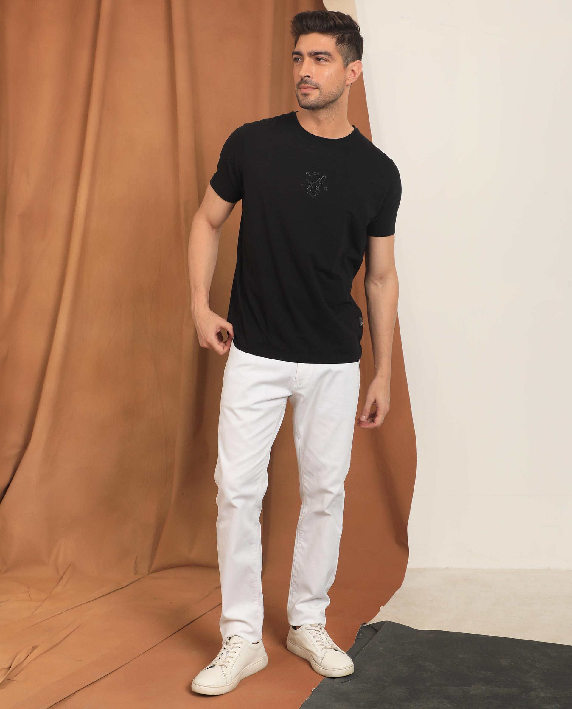 Rare Rabbit Men's Spoke-22 White Solid Mid-Rise Regular Fit Trouser