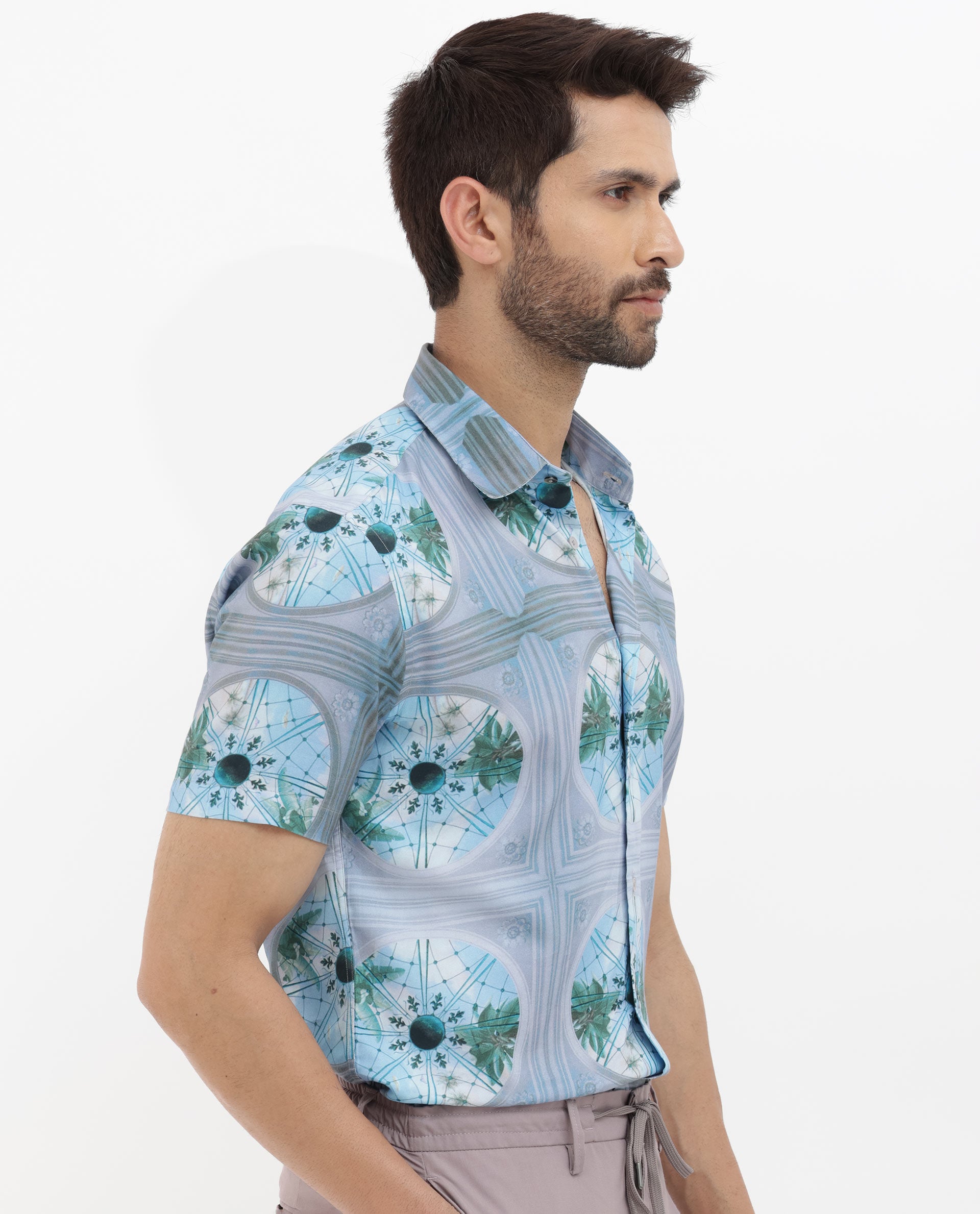 Rare Rabbit Mens Idris Pastel Purple Short Sleeve Tropical Print Shirt