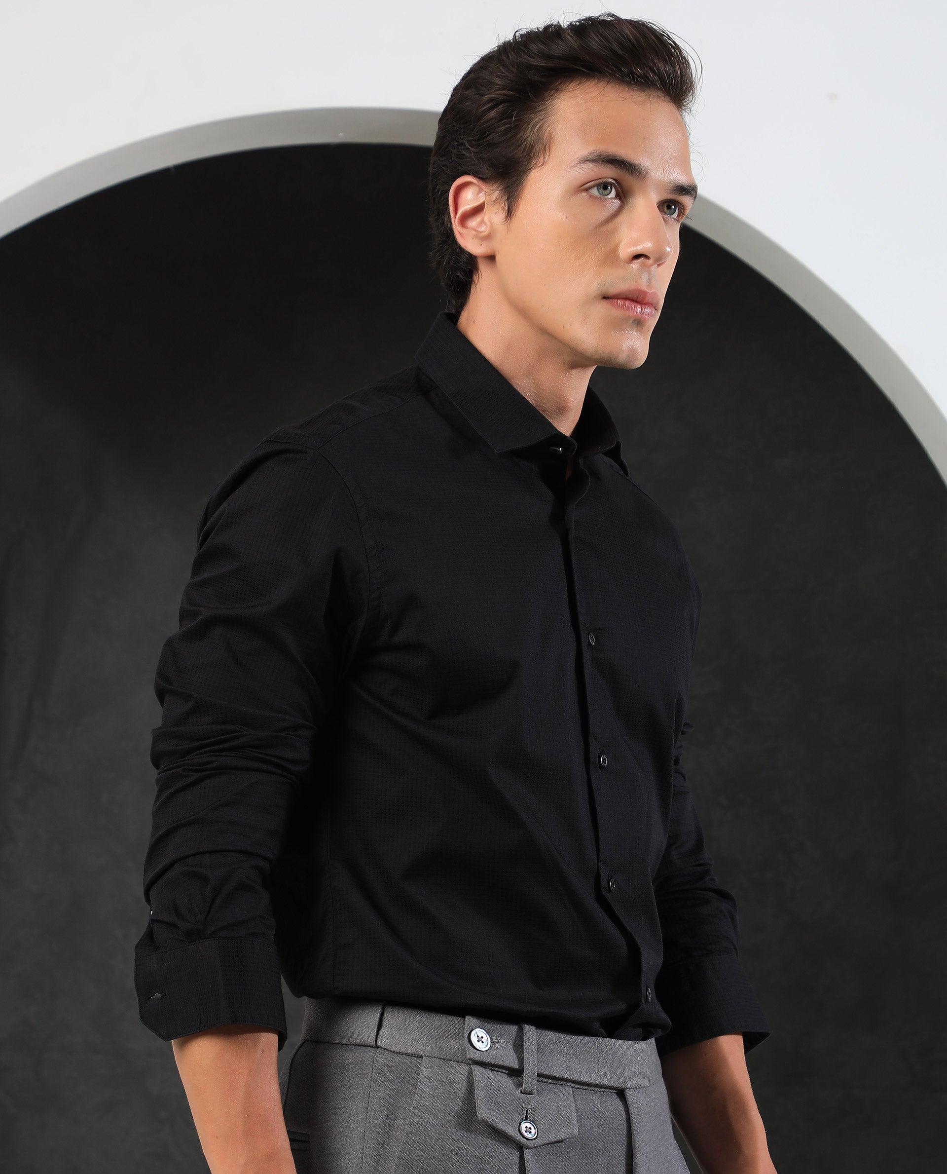 Rare Rabbit Men's Cents Black Dobby Full Sleeves Solid Shirt