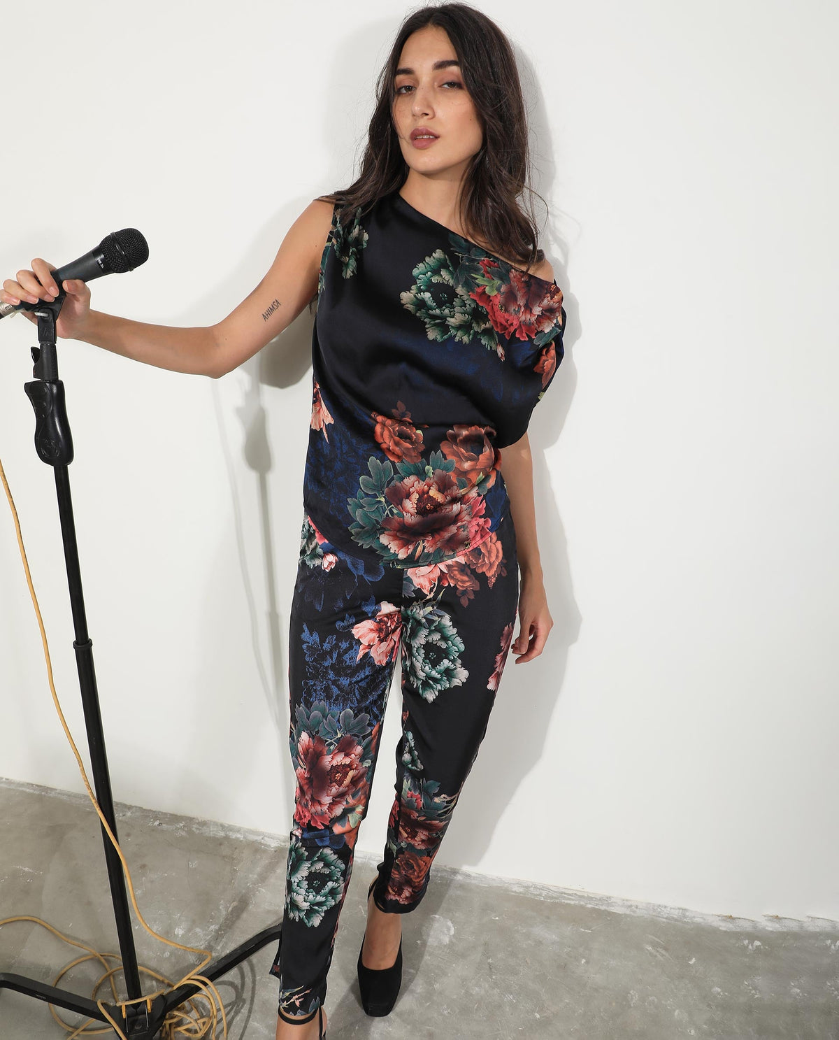 Rareism Women Florent Black Polyester Fabric Off Shoulder Sleeveless Regular Fit Floral Print Top