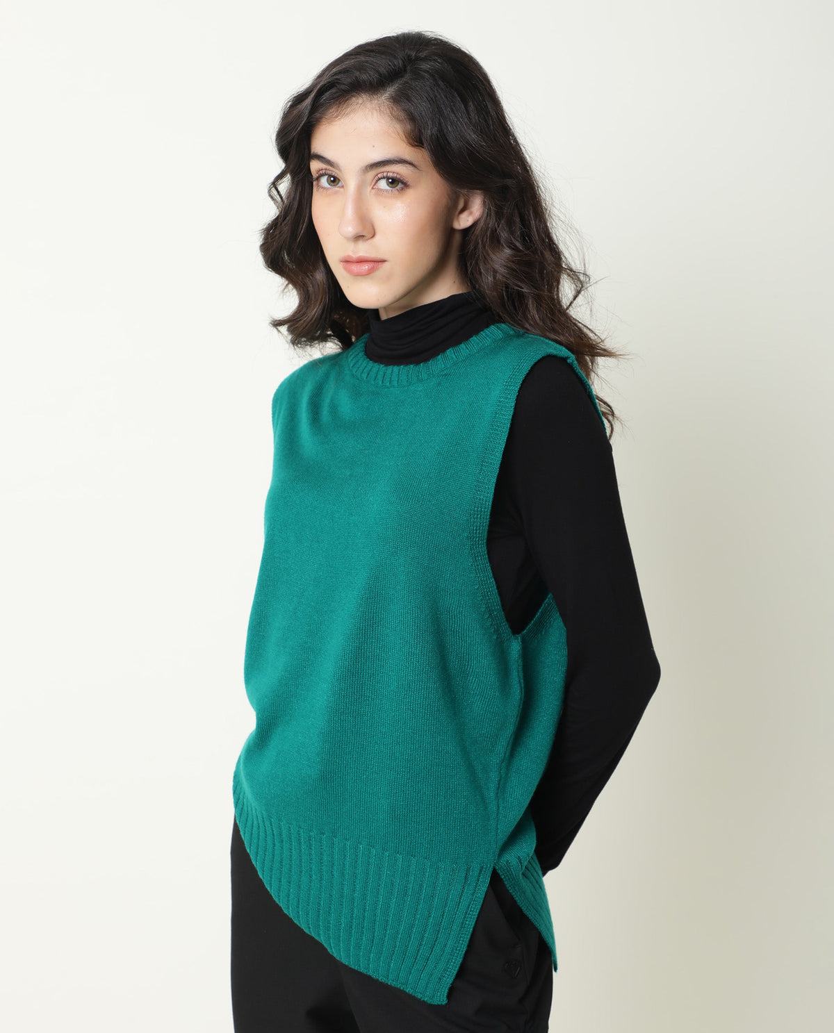 Rareism Women Sleek Green Sweater Sleeveless
