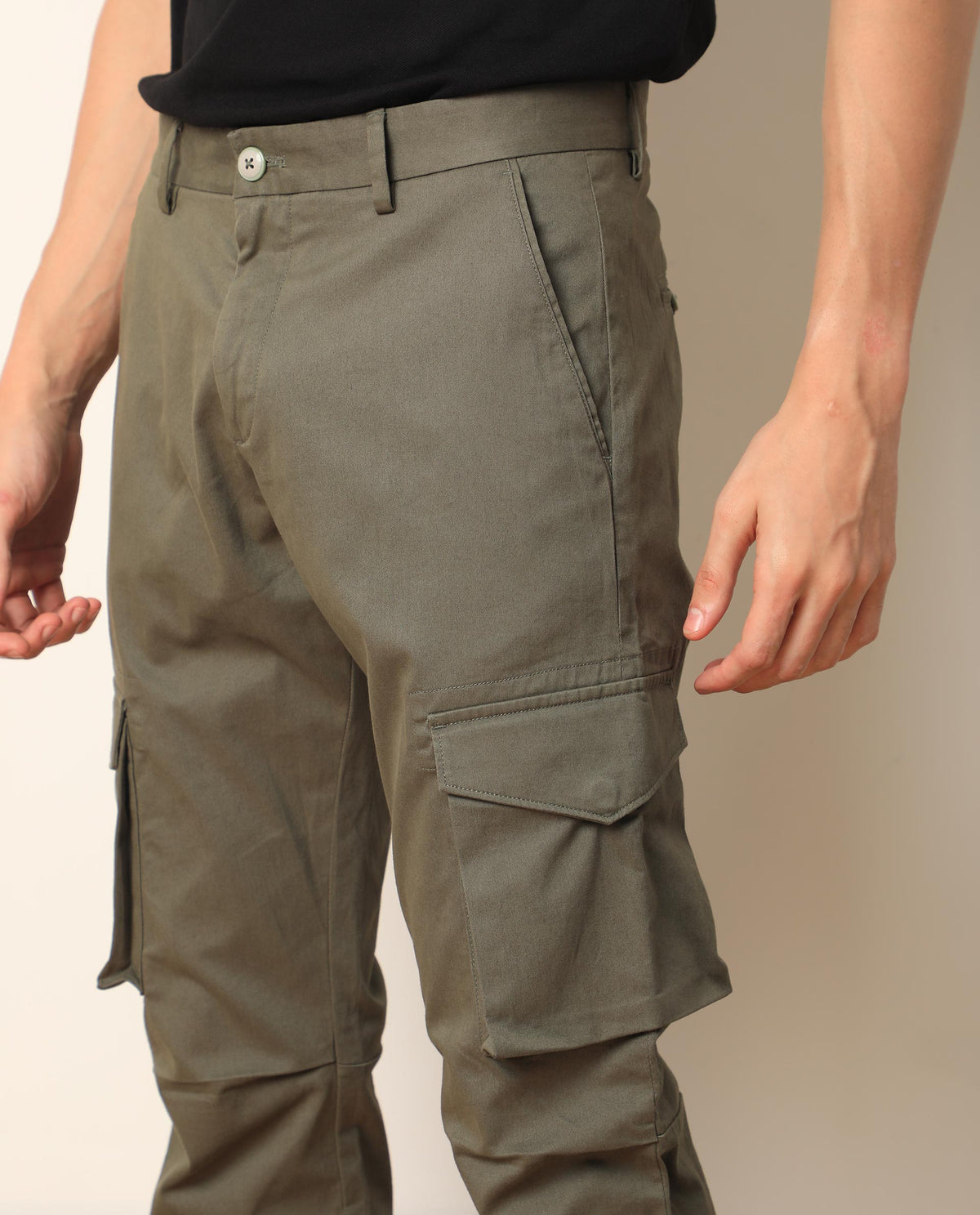 Rare Rabbit Men's Celu Olive Solid Mid-Rise Cargo Style Slim-Fit Trouser
