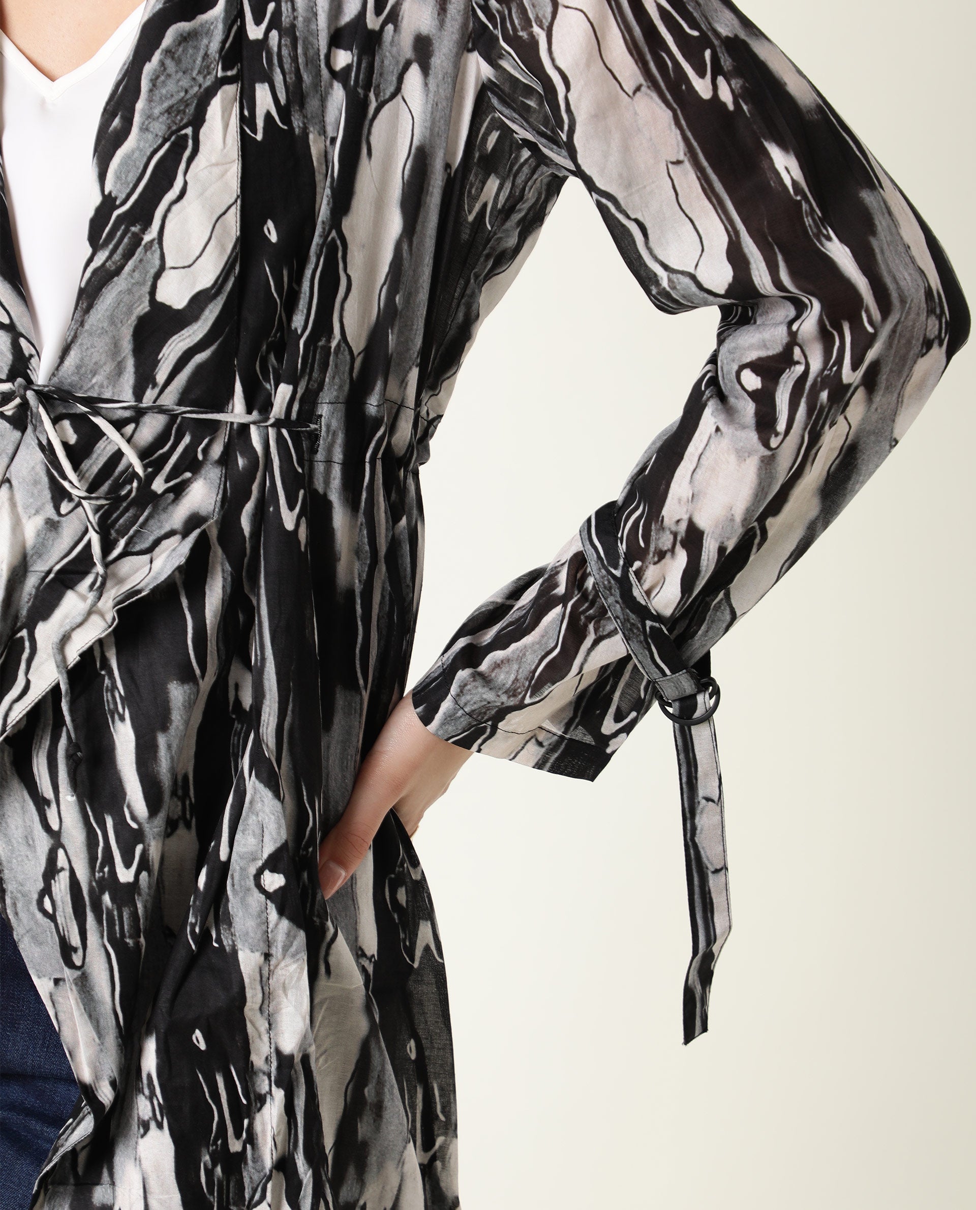 Rareism Women Shake Black Cotton Fabric Relaxed Fit Knee Length Abstract Print Collarless Outer Wear