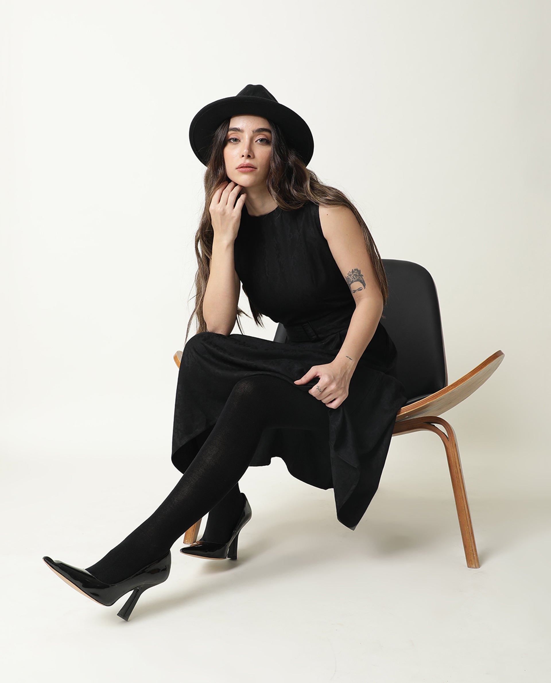 Rareism Women Lacau Black Boat Neck Sleeveless With Fabric Belt Buckle Back Zip Closure Midi Dress