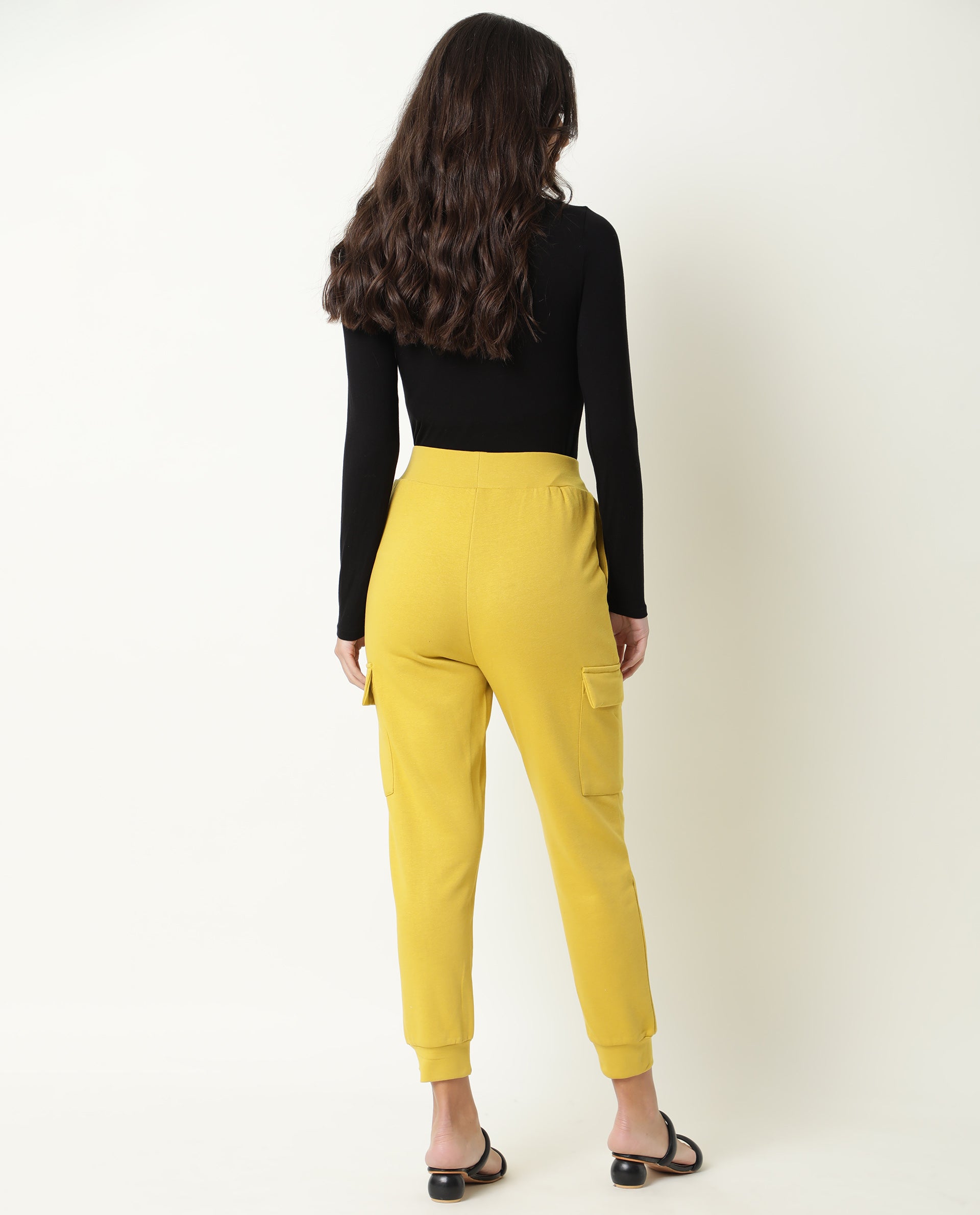 Rareism Women Nush Yellow Poly Cotton Fabric Tailored Fit Solid Mid Rise Ankle Length Track Pant