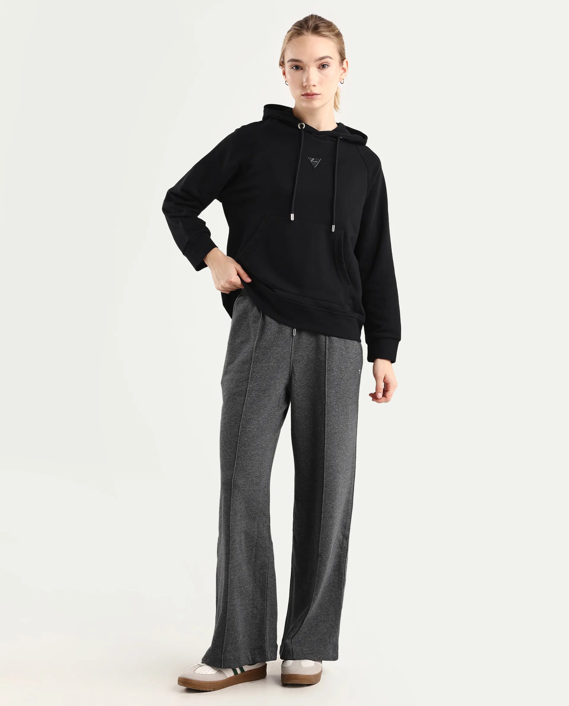 Rareism Women's Inout Dark Grey Cotton Blend Plain Ankle Length Wide Track Pant