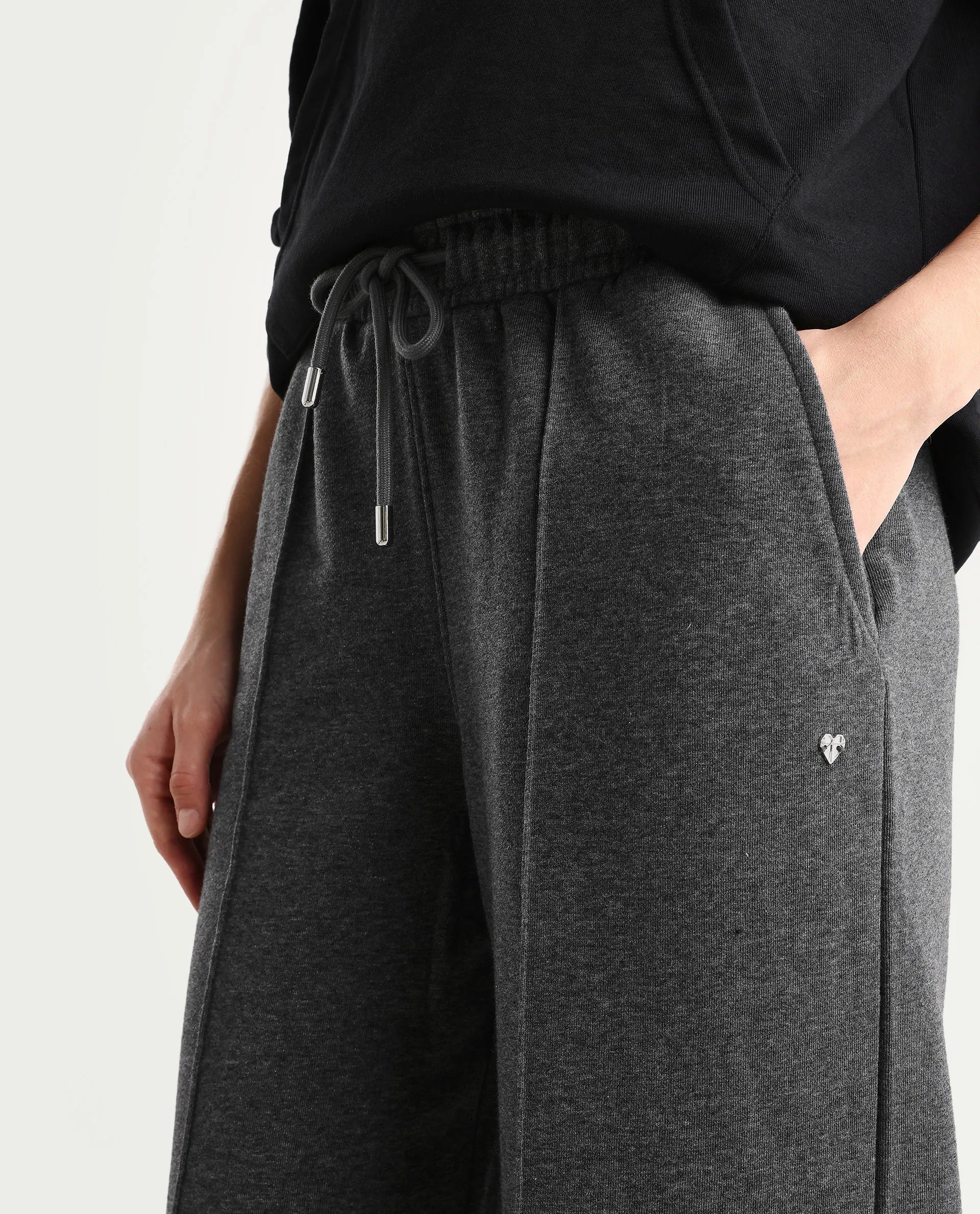 Rareism Women's Inout Dark Grey Cotton Blend Plain Ankle Length Wide Track Pant