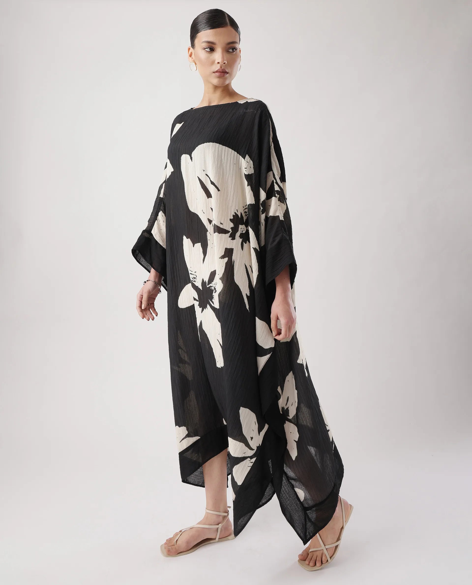 Rareism Women's Janarea Black Polyester Boat Neck Abstract Print Kaftan Sleeve Midi Kaftan Dress