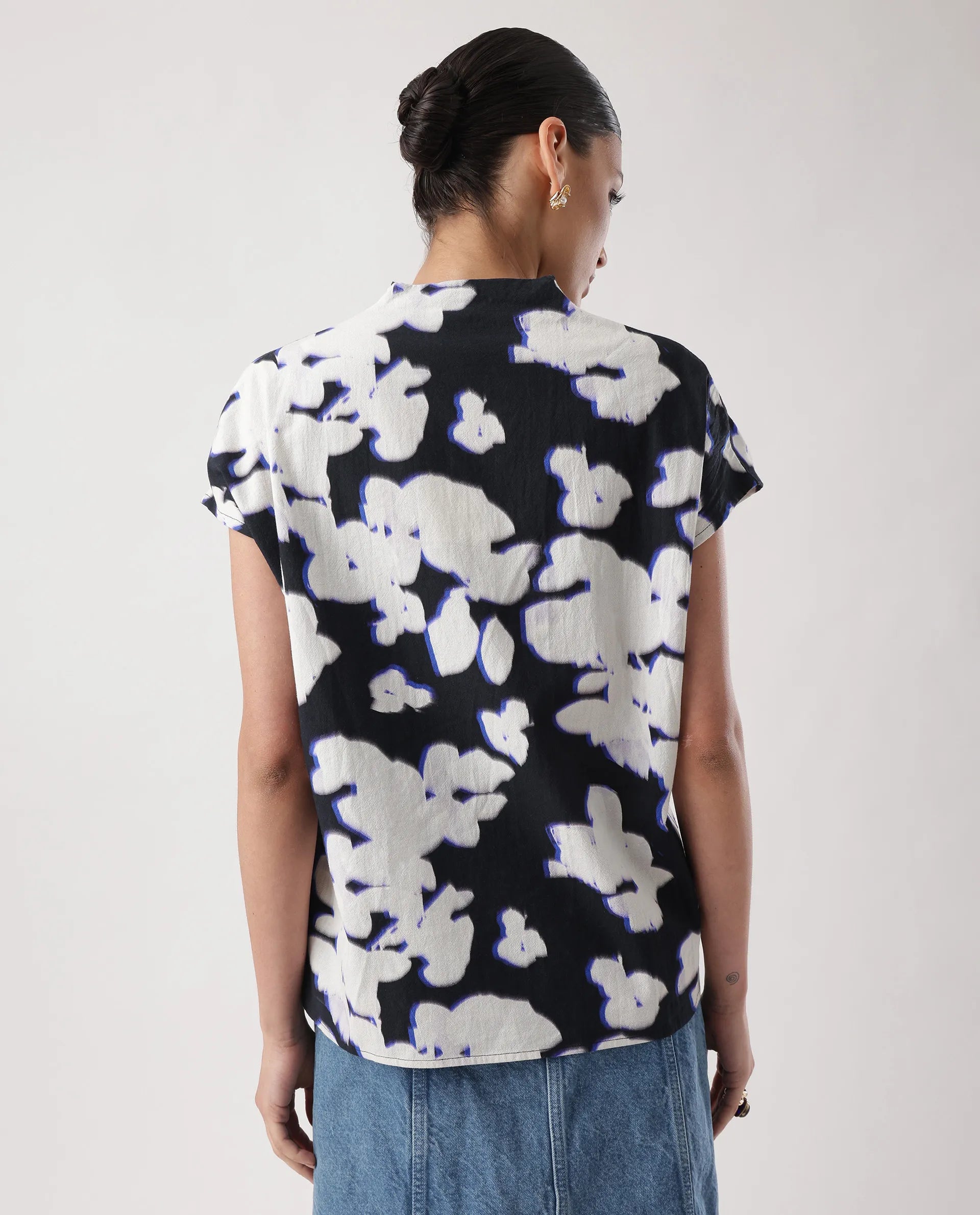 Rareism Women's Janfara T Black Cotton V-Neck Abstract Print Extended Sleeves Regular Fit Top