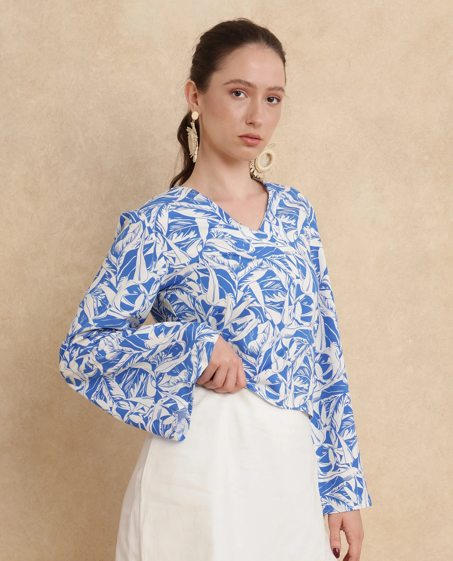 Rareism Women Jankem Light Blue Viscose Fabric Bell Seeves Regular Fit Cropped Abstract Print Top