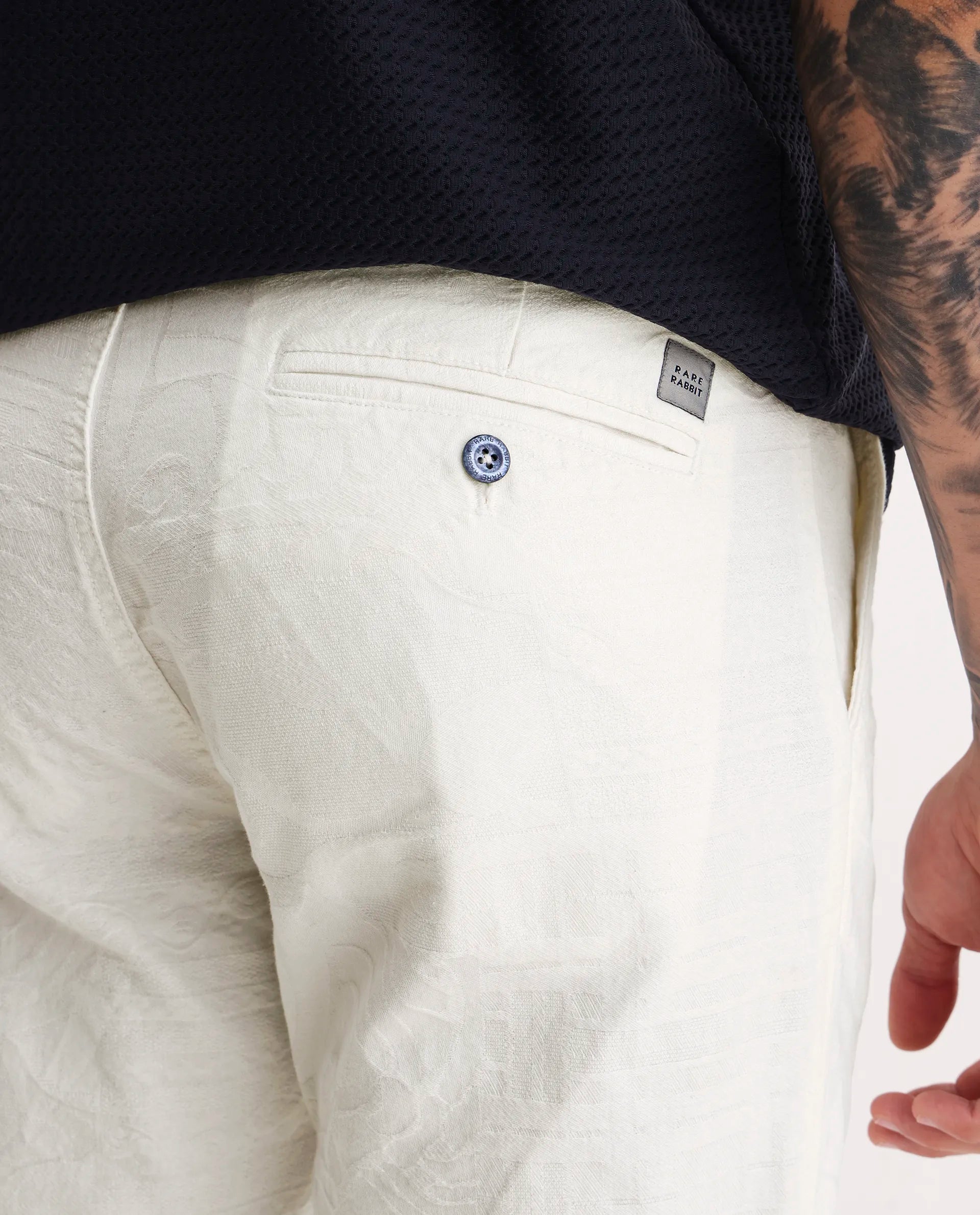 Rare Rabbit Men Jeck-Aw25 White Cotton Fabric Button And Zip Closure Closure Jacquard Trouser