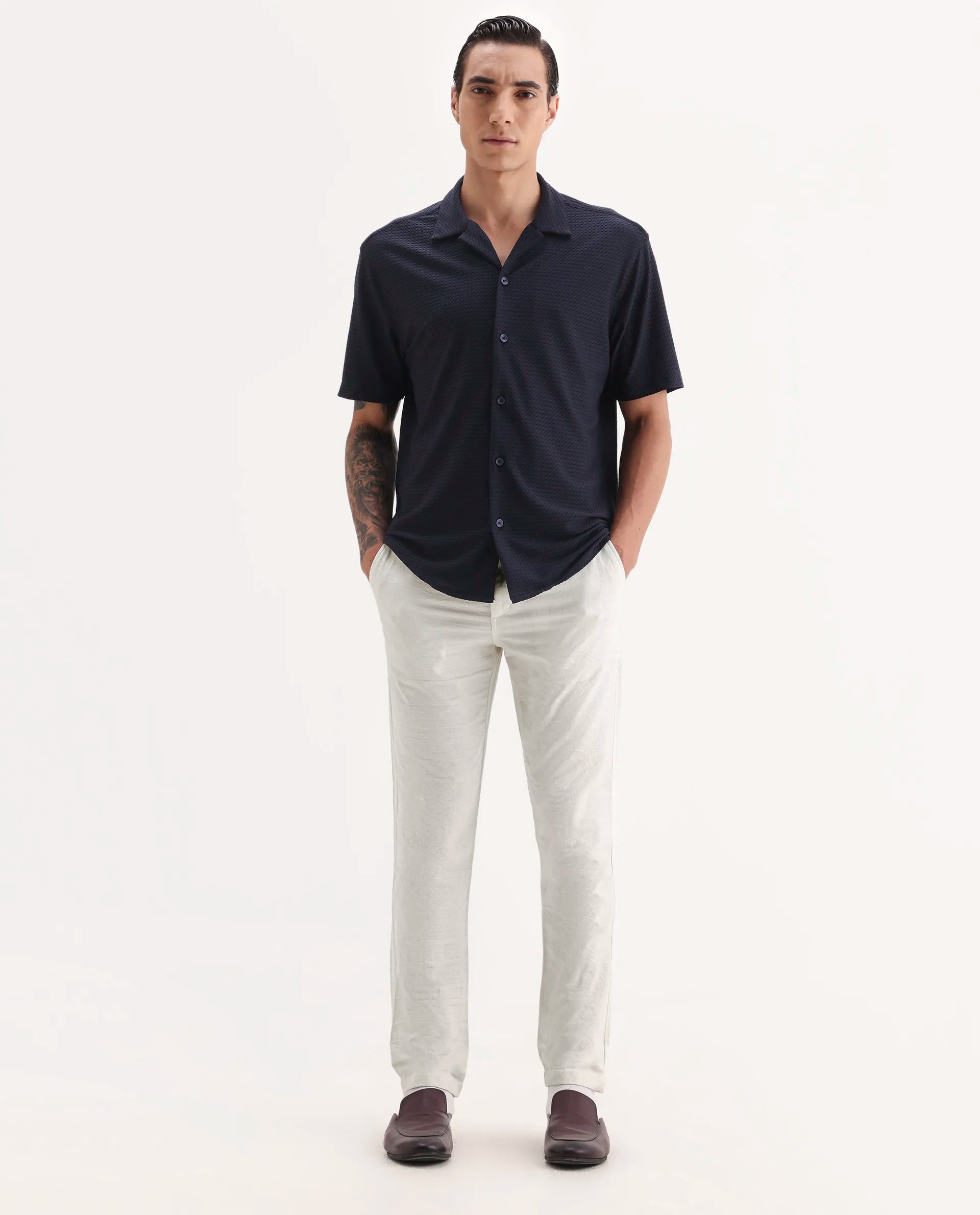 Rare Rabbit Men Jeck-Aw25 White Cotton Fabric Button And Zip Closure Closure Jacquard Trouser