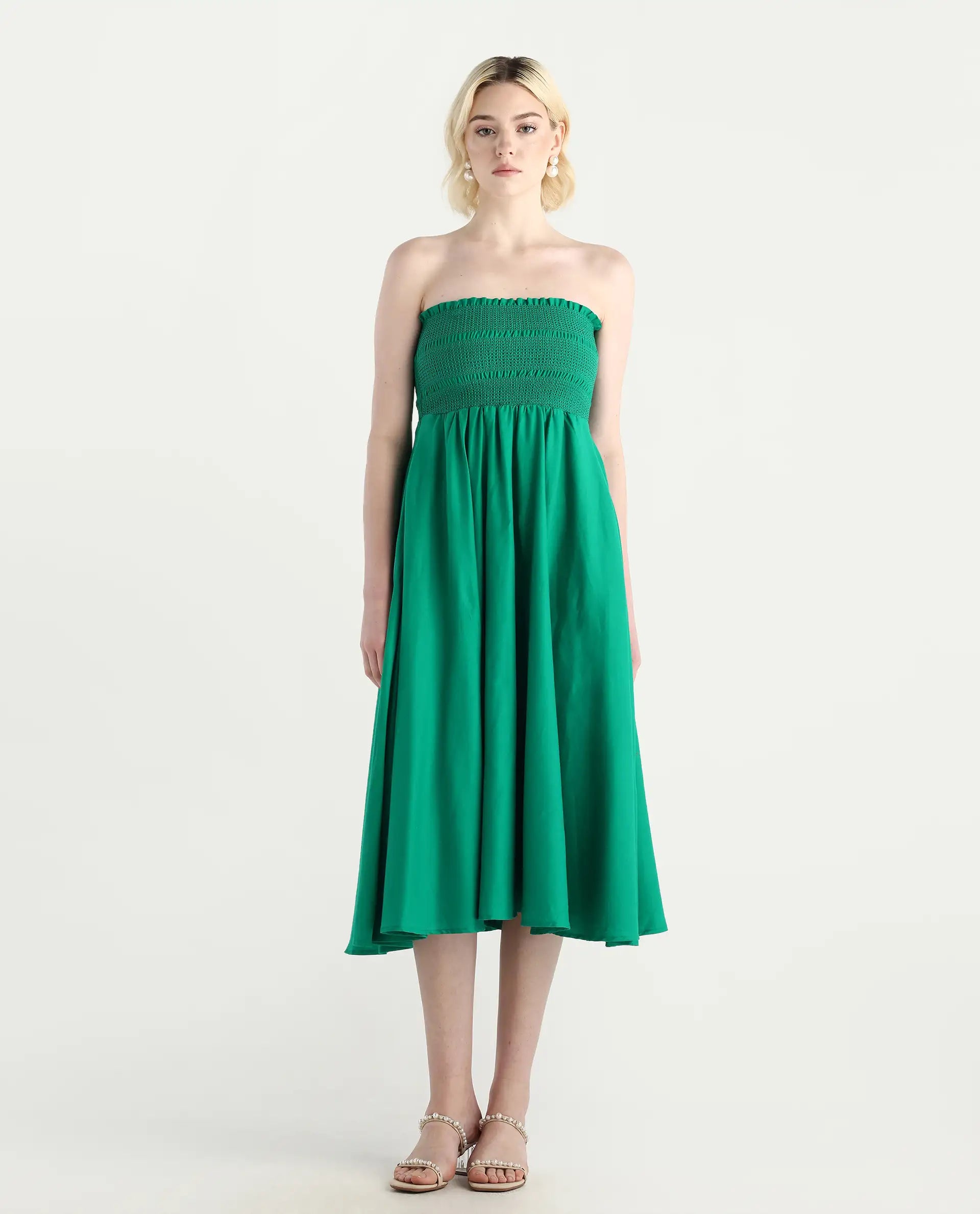 Rareism Women's Jenhop Green Viscose Sleeveless Tube Neck Fit And Flare Fit Plain Midi Dress