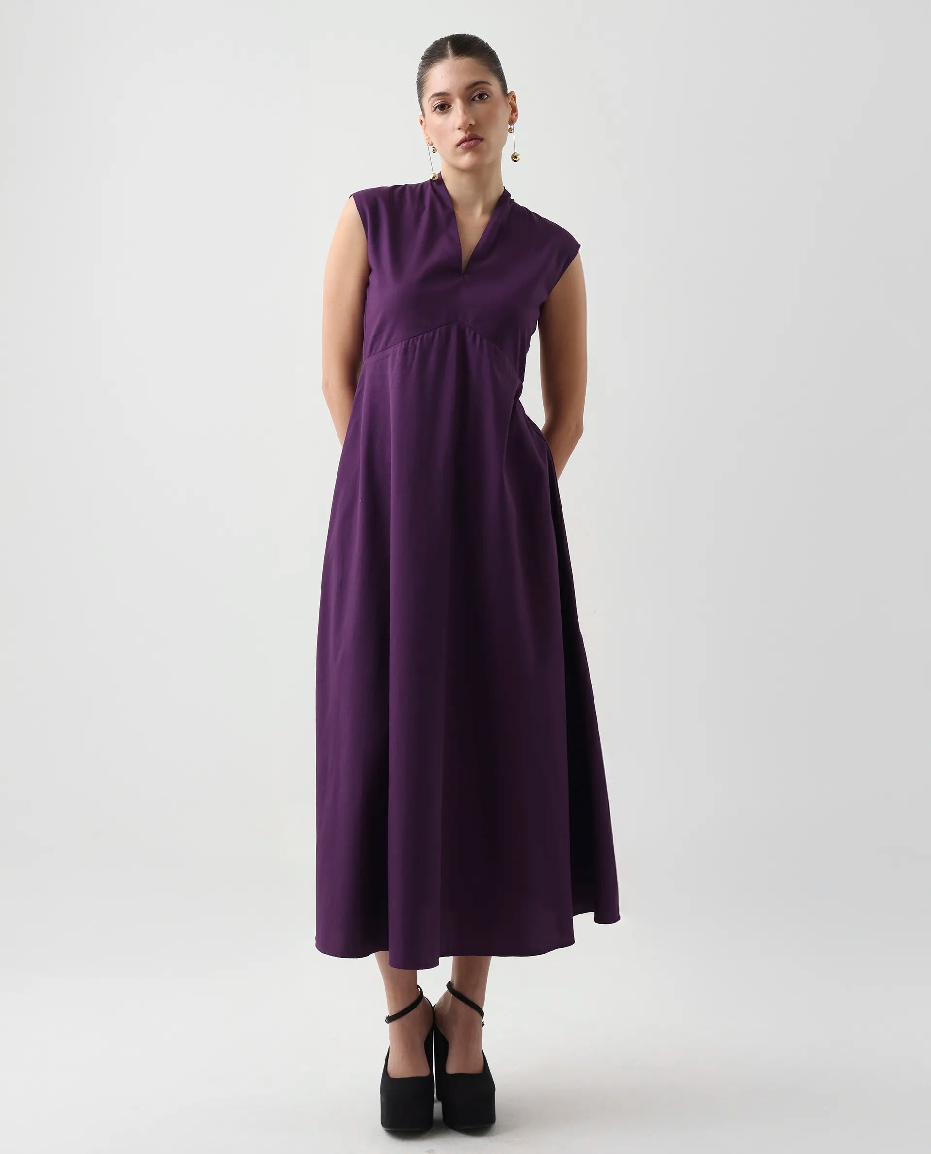 Rareism Women's Jenshi Purple Cotton Blend Sleeveless V-Neck Fit And Flare Fit Plain Dress
