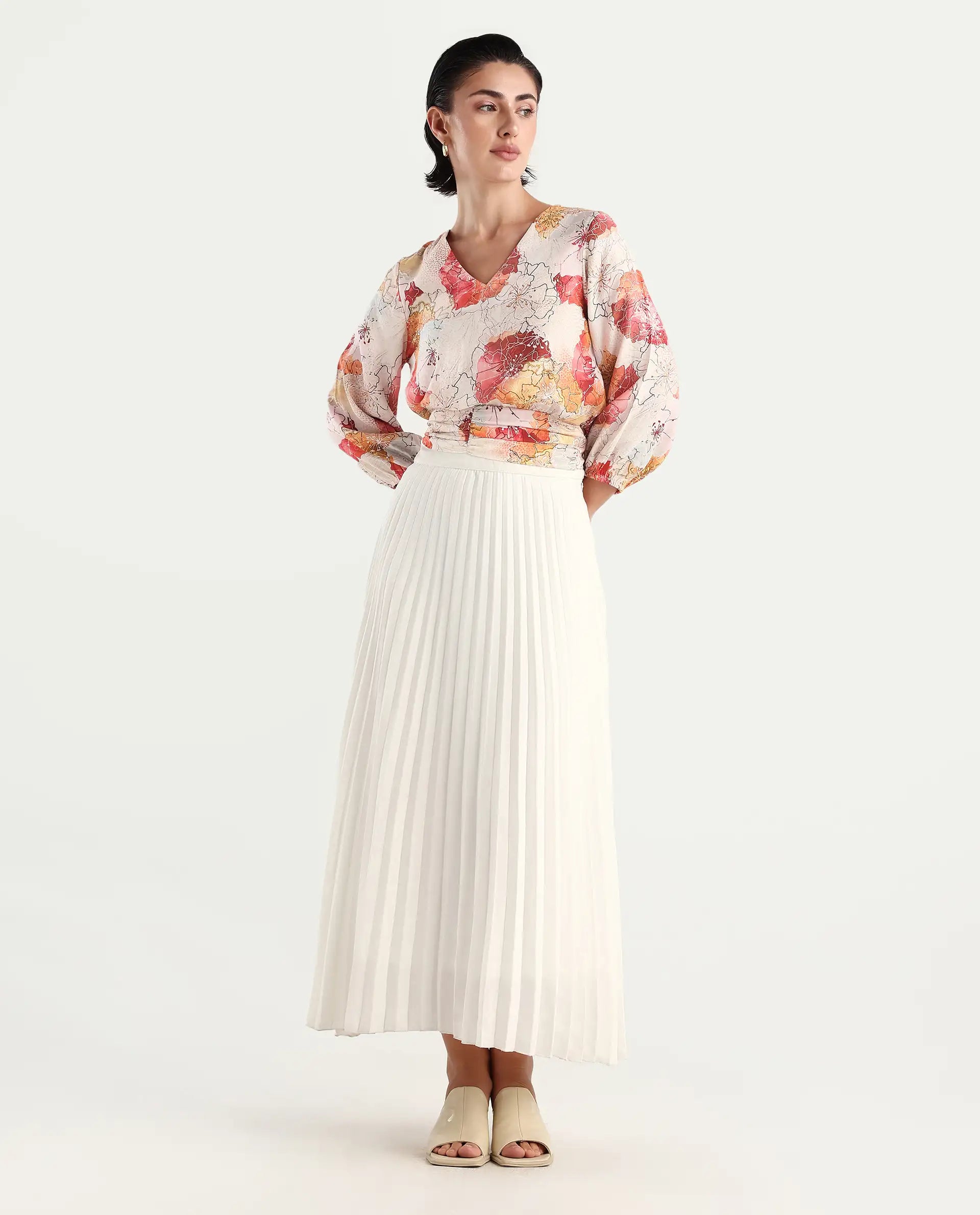 Rareism Women's Kently Multi Nylon Blend V-Neck Floral Print Bell Sleeve Crop Regular Fit Top