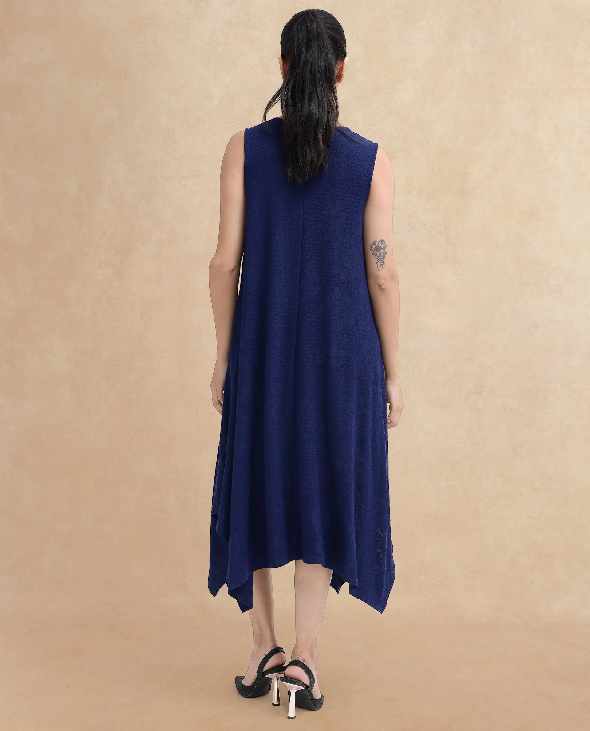 Rareism Women Kisame Dark Blue Sleeveless Crew Neck Flared Plain Midi Dress