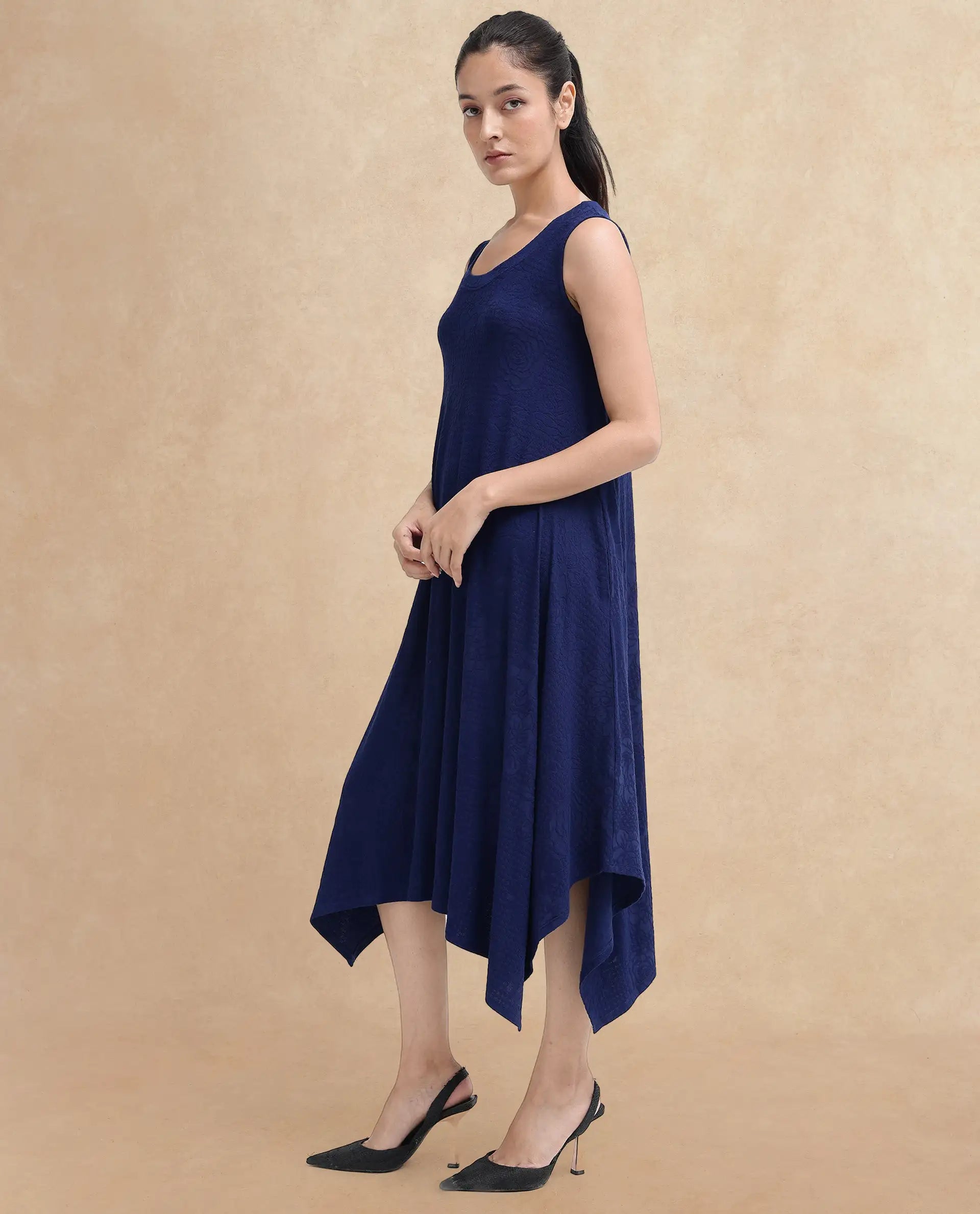 Rareism Women Kisame Dark Blue Sleeveless Crew Neck Flared Plain Midi Dress
