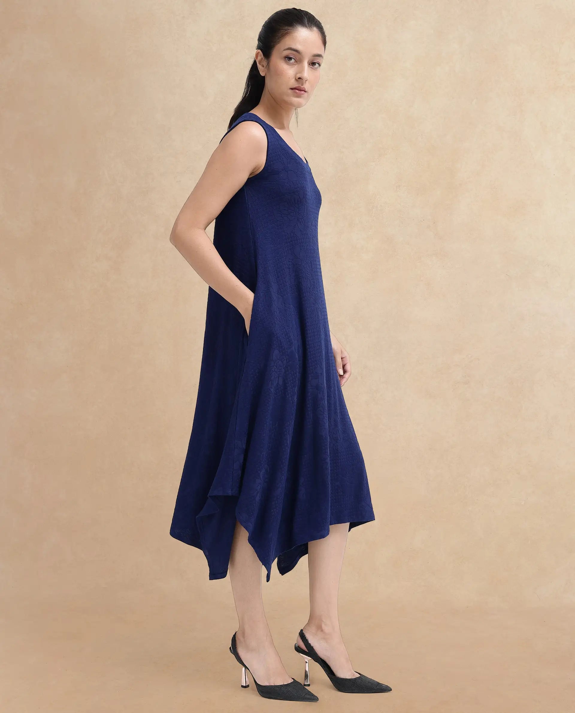 Rareism Women Kisame Dark Blue Sleeveless Crew Neck Flared Plain Midi Dress