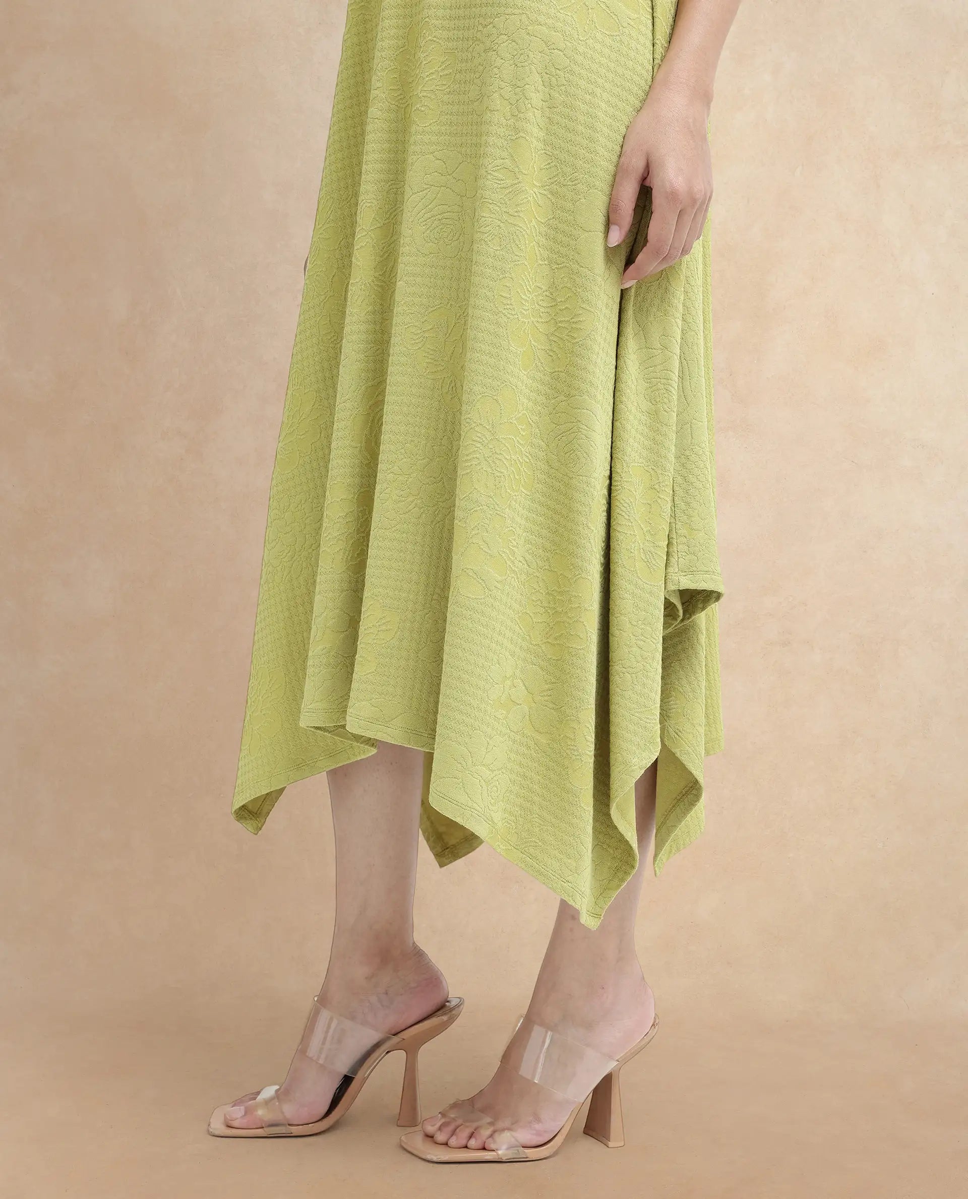 Rareism Women Kisame Light Green Sleeveless Crew Neck Relaxed Fit Plain Midi Dress