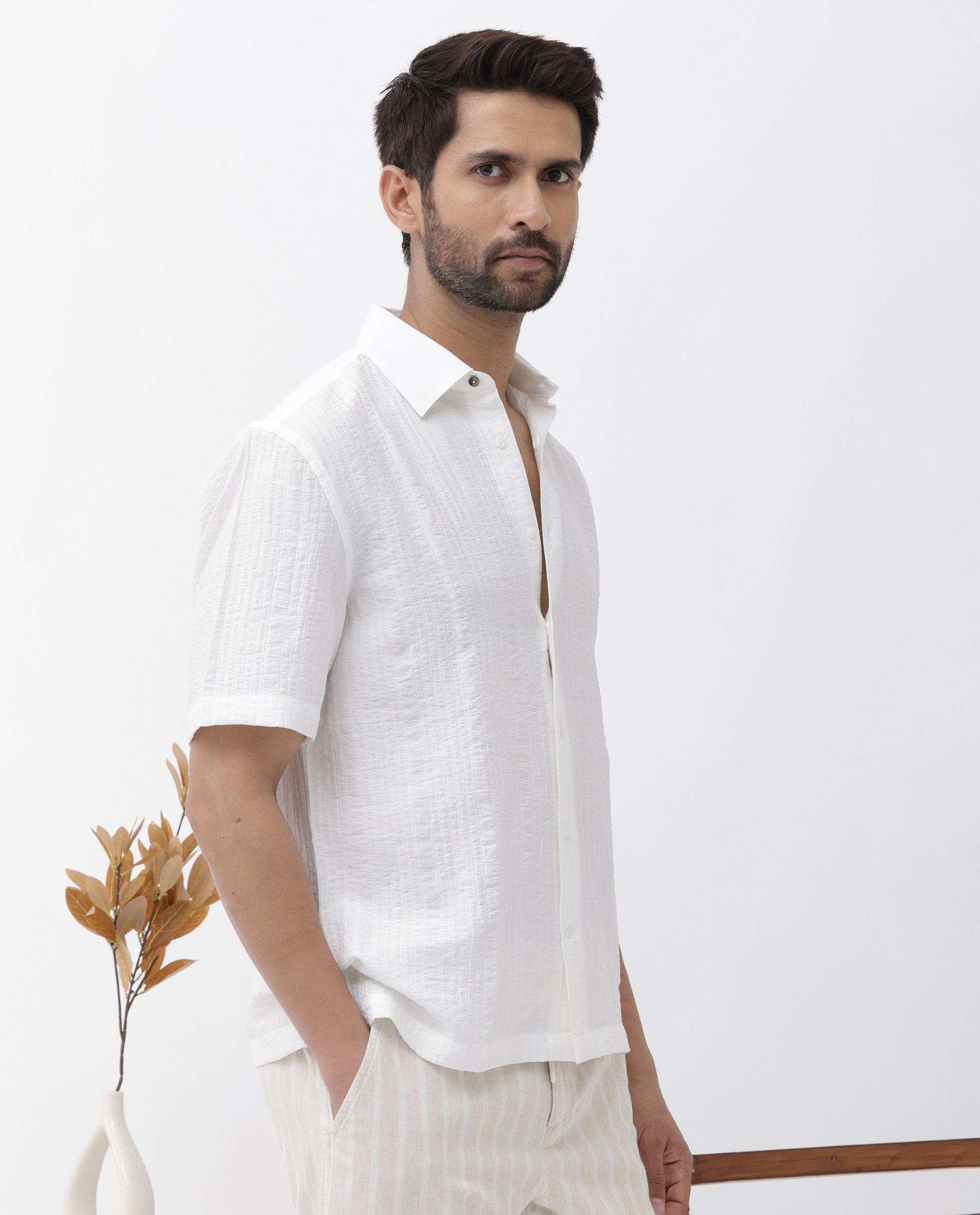 Rare Rabbit Men's Kith White Viscose Nylon Fabric Short Sleeves Boxy Fit Structured Stripe Shirt