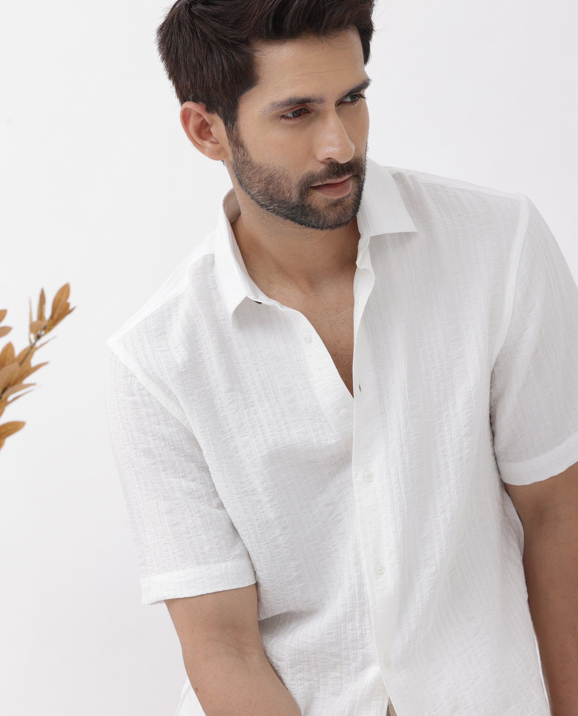 Rare Rabbit Men's Kith White Viscose Nylon Fabric Short Sleeves Boxy Fit Structured Stripe Shirt