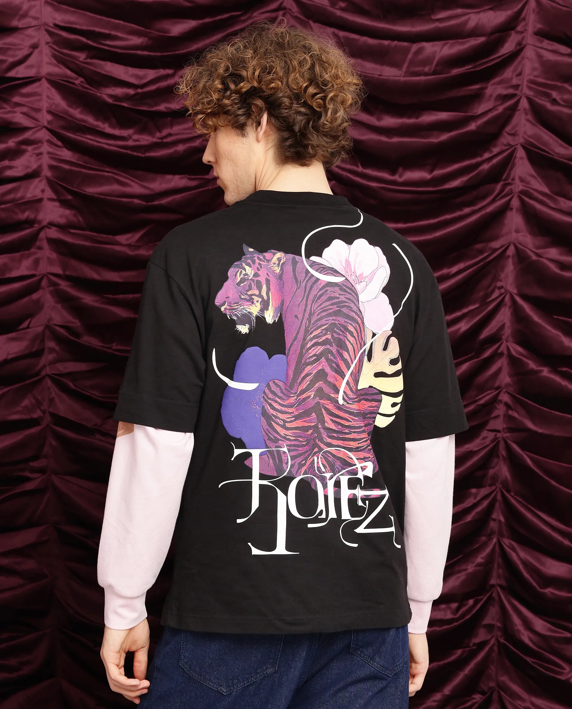 Rare Rabbit Men Knix Black Short Sleeve Crew Neck Oversized Fit Animal Back Print T-Shirt