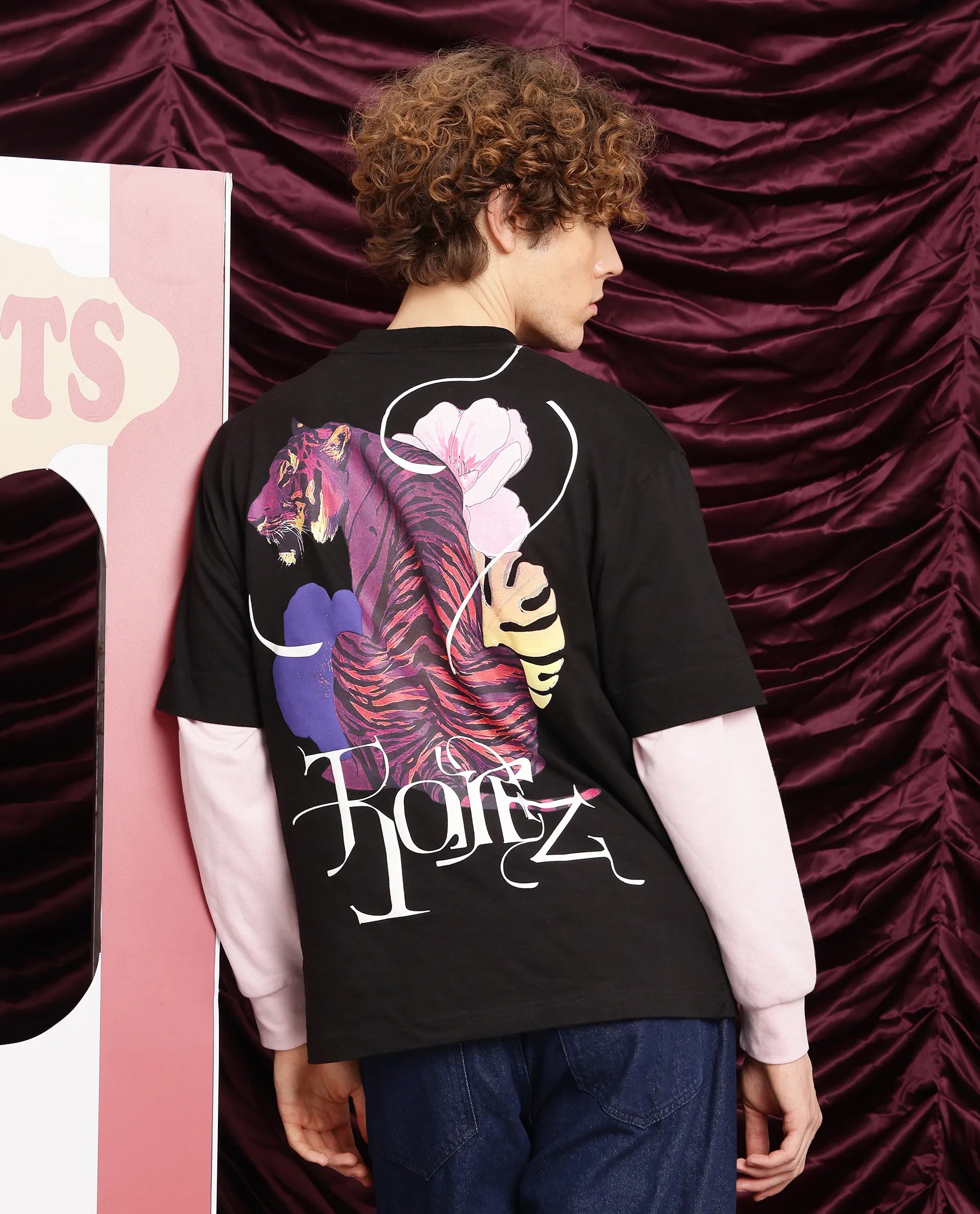 Rare Rabbit Men Knix Black Short Sleeve Crew Neck Oversized Fit Animal Back Print T-Shirt