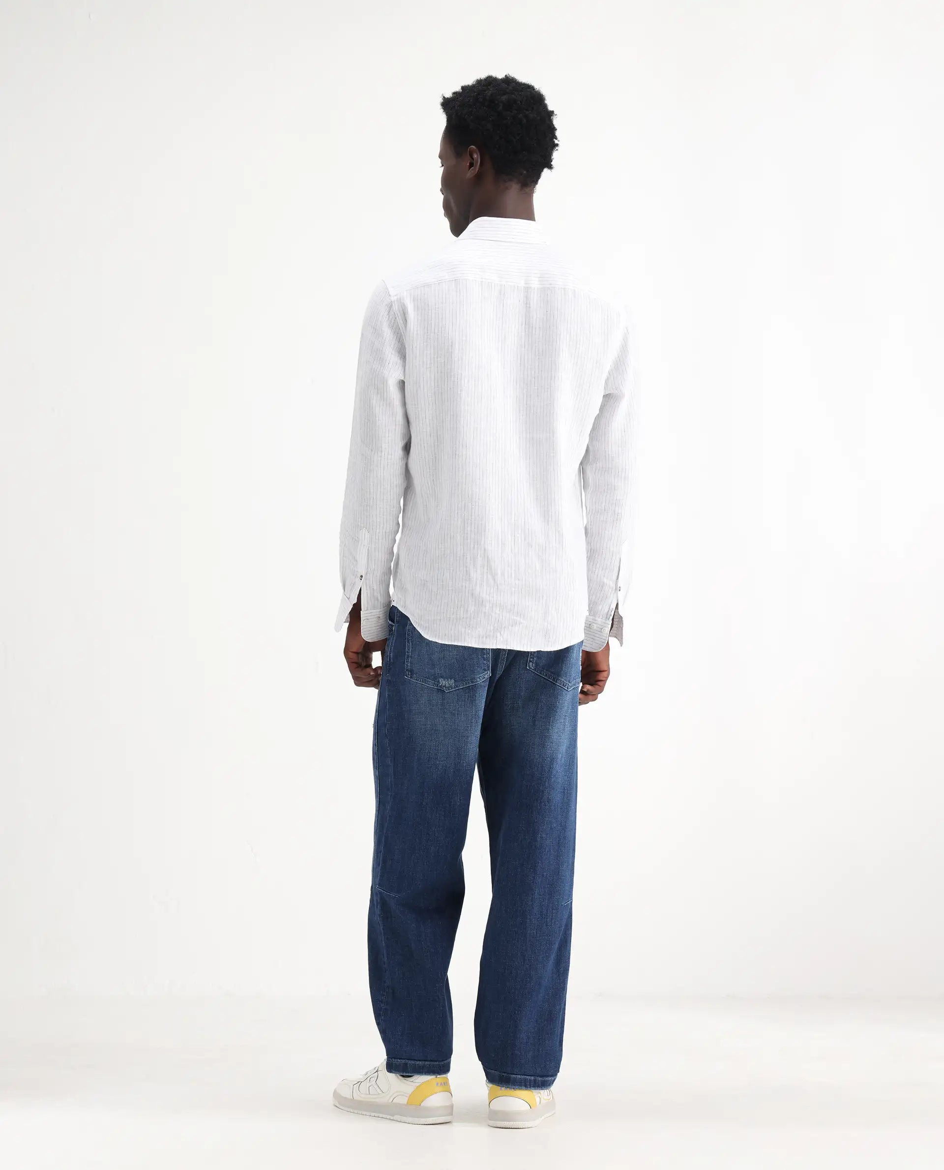 Rare Rabbit Men's Korb Blue Cotton Blend Plain Baggy Fit Jeans