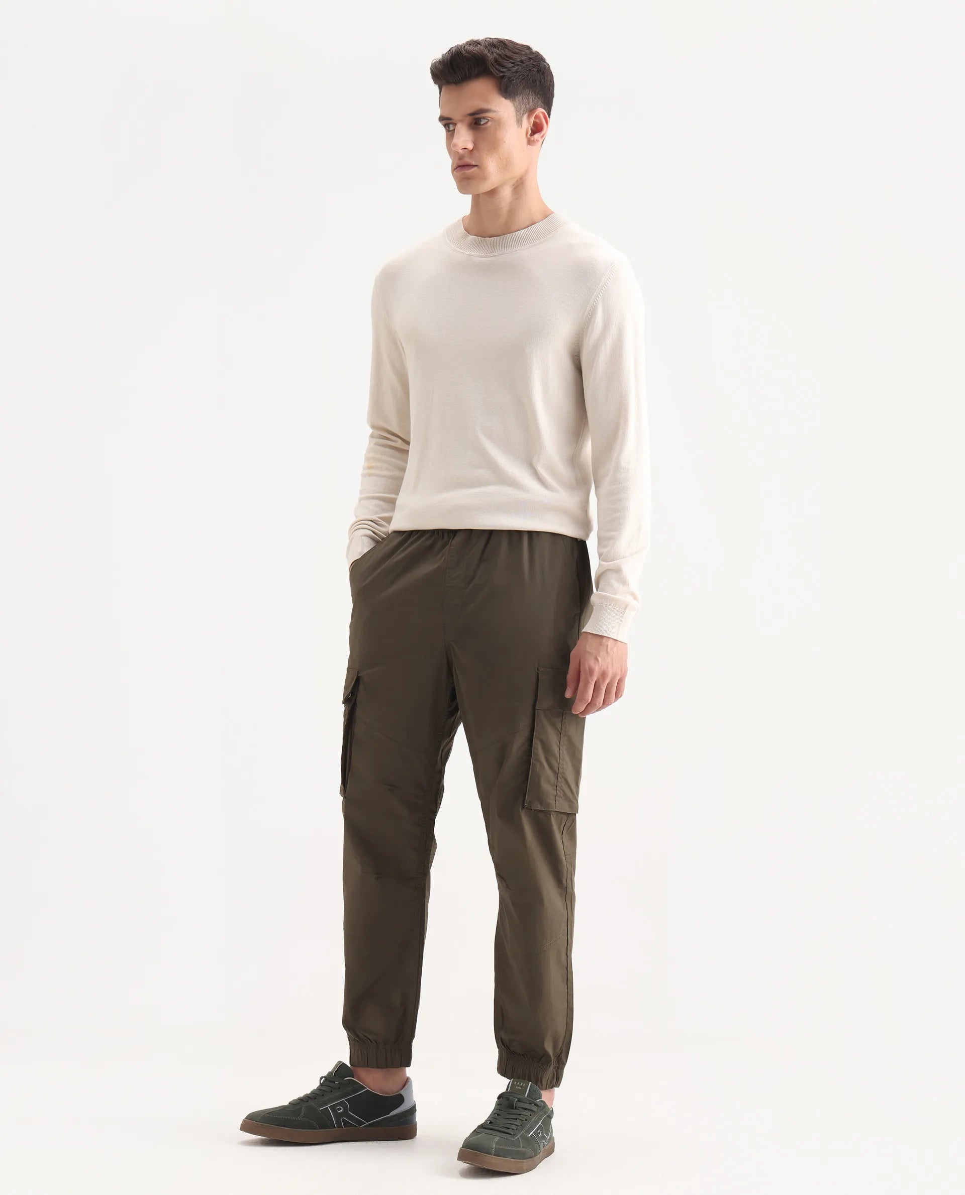 Rare Rabbit Men's Korb Olive Cotton Blend Plain Relaxed Fit Trouser