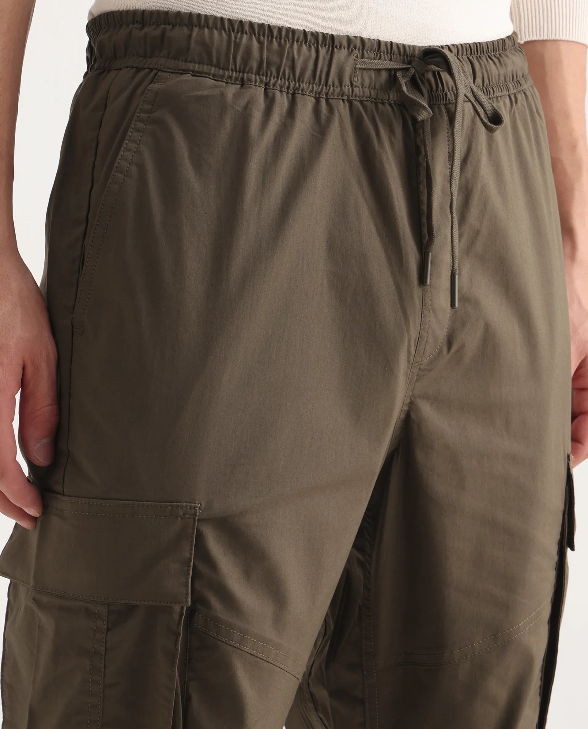 Rare Rabbit Men's Korb Olive Cotton Blend Plain Relaxed Fit Trouser