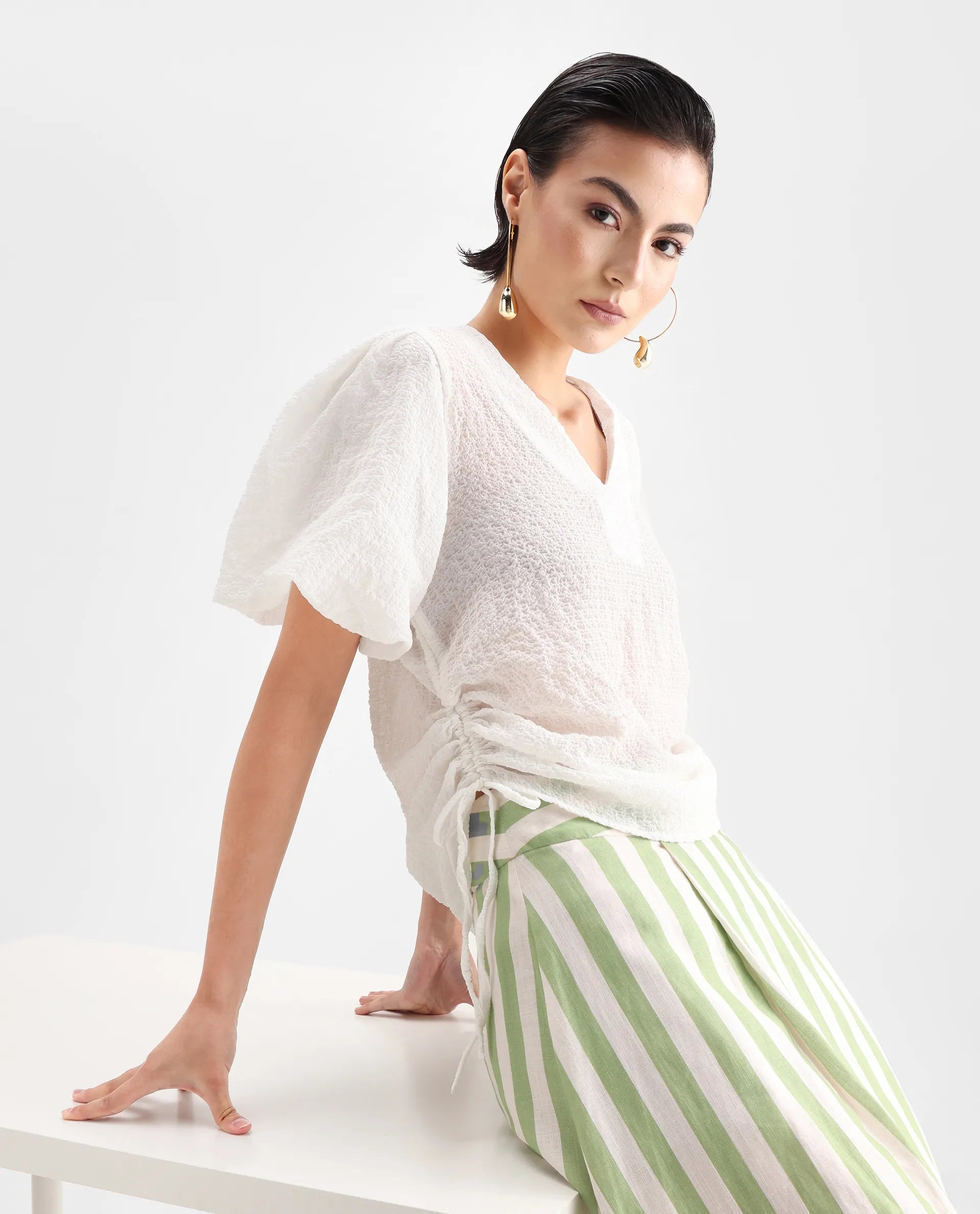 Rareism Women's Krien White Polyester V-Neck Plain Balloon Sleeve Regular Fit Top