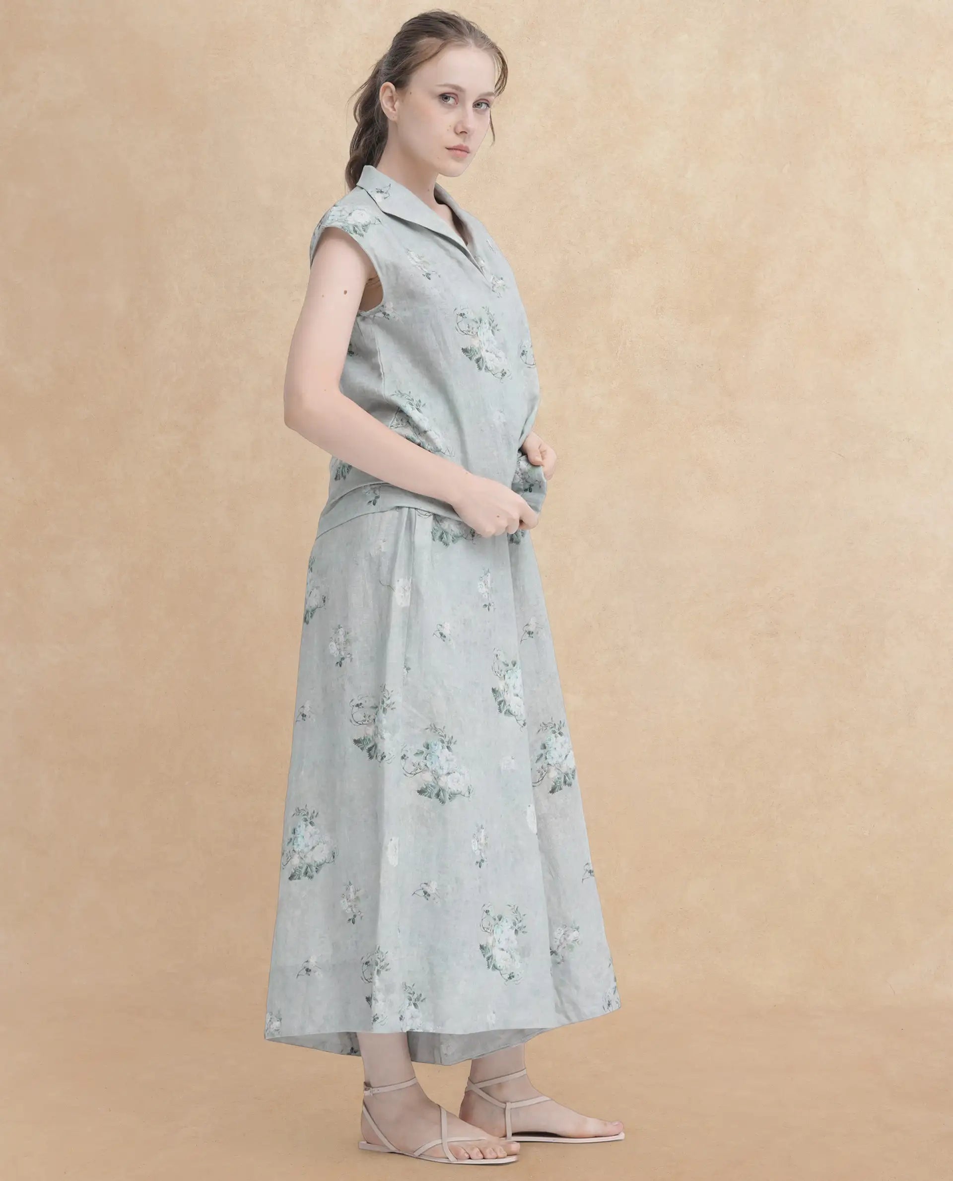 Rareism Women's Kyul-B Dusky Green Linen Floral Print Ankle Length Flared Trouser