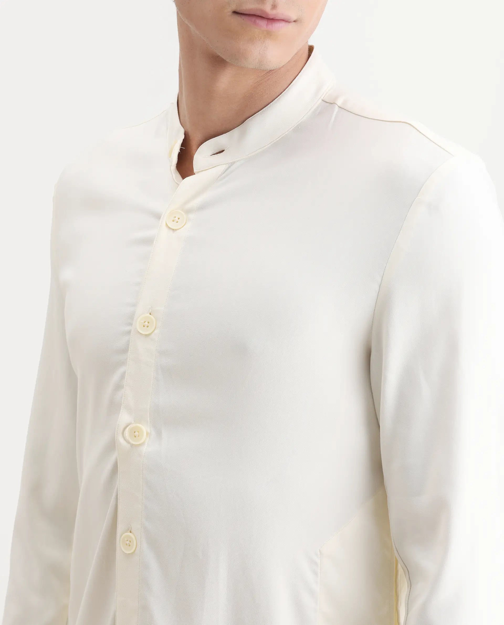 Rare Rabbit Men's Lasmosk Off White Plain Regular Fit Full Sleeve Mandarin Collar Kurta