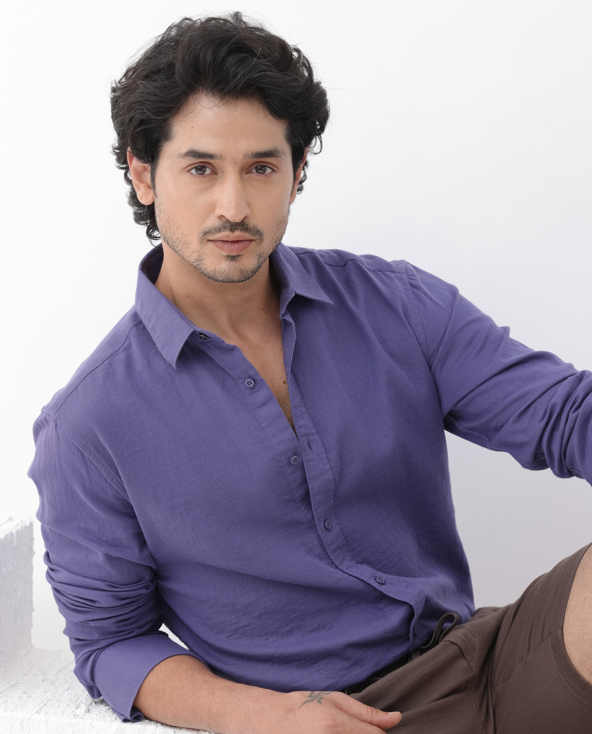 Rare Rabbit Mens Layerr Dusky Purple Cotton Fabric Full Sleeves Solid Shirt