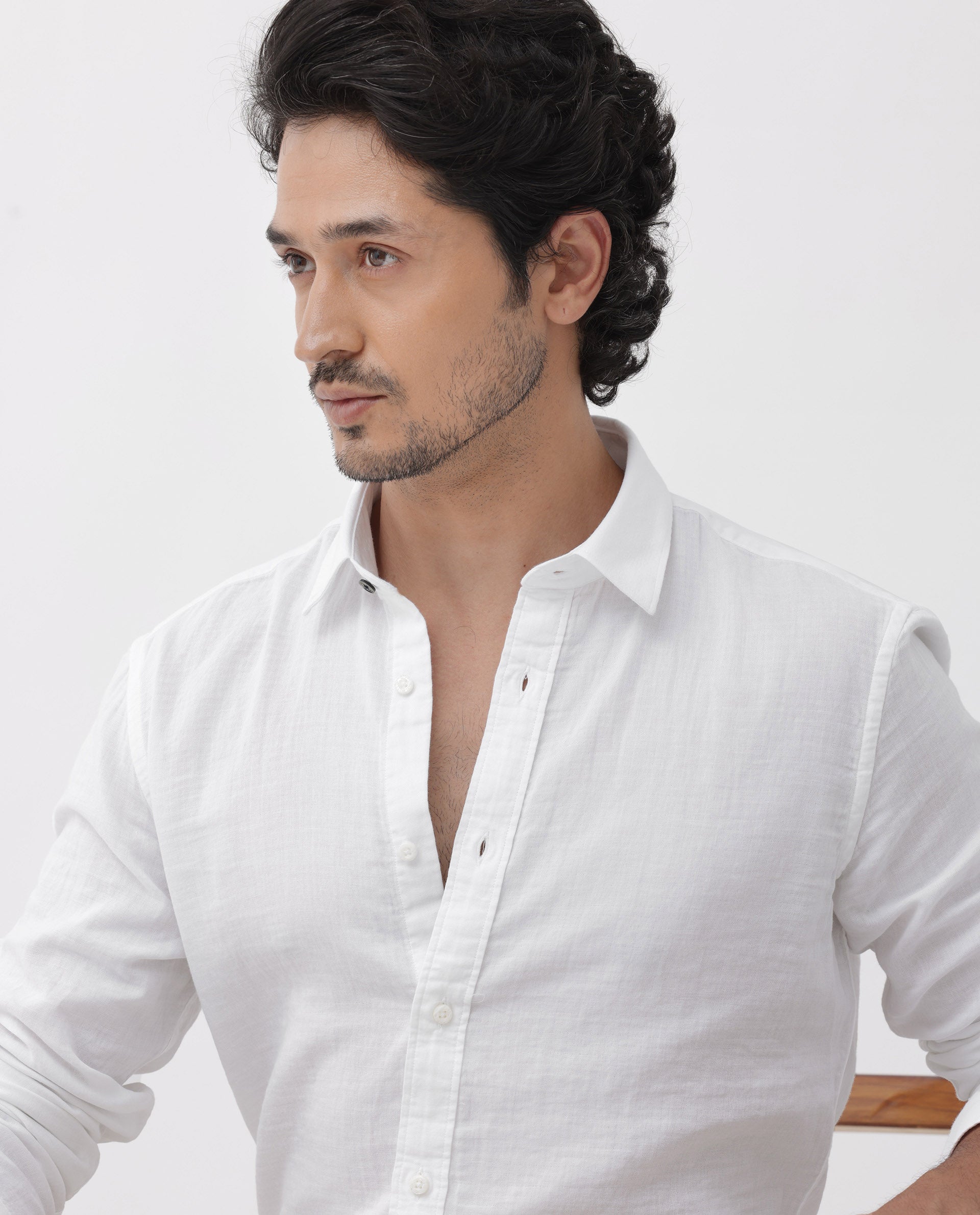 Rare Rabbit Mens Layerr Dusky White Cotton Fabric Full Sleeves Solid Shirt