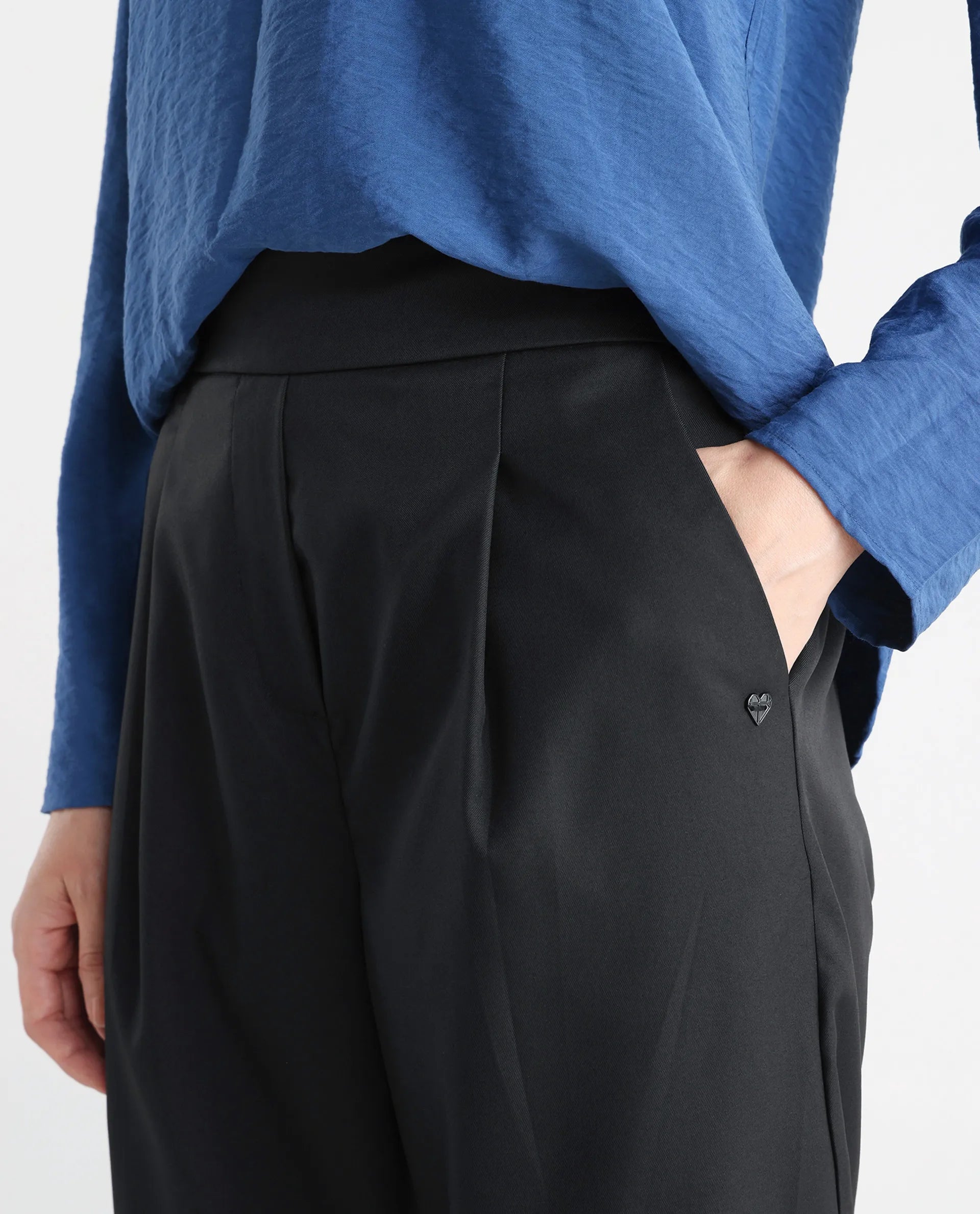 Rareism Women's Leezo Black Polyester Blend Plain Ankle Length Straight Fit Trouser